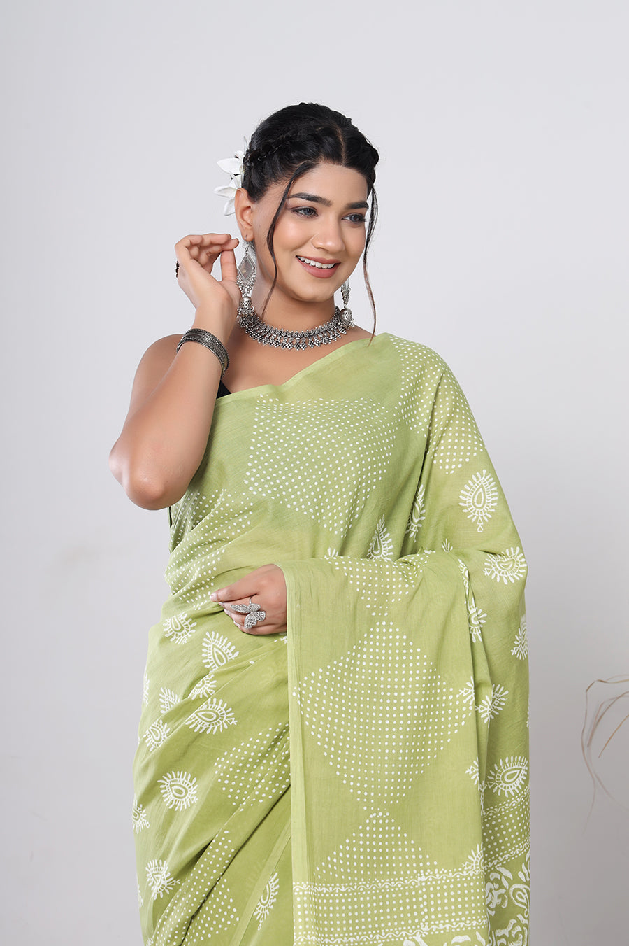 Hand Block Printed Green Floral Cotton Mulmul Saree with Blouse Piece