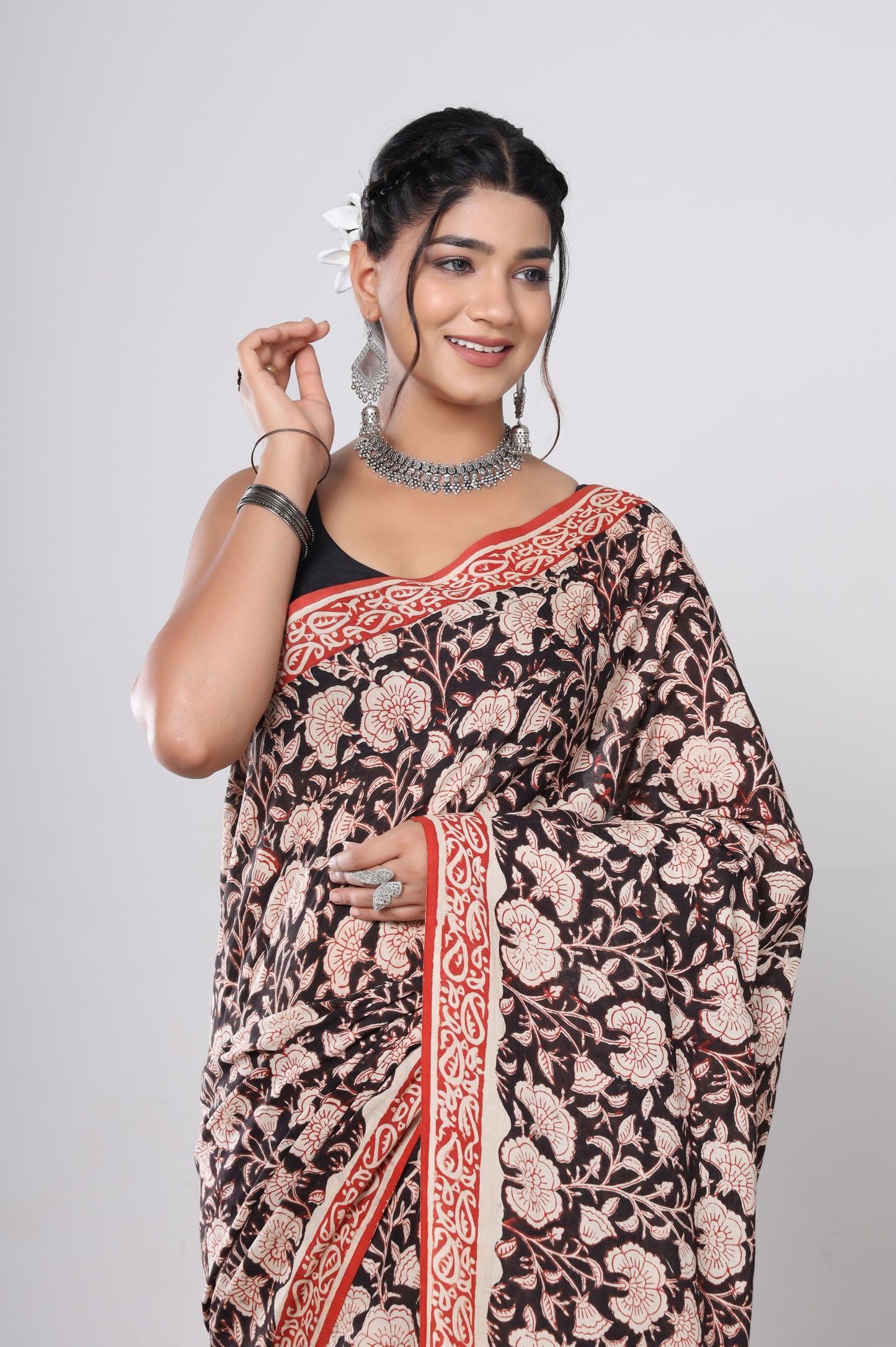 Hand Block Printed Green Floral Cotton Mulmul Saree with Blouse Piece