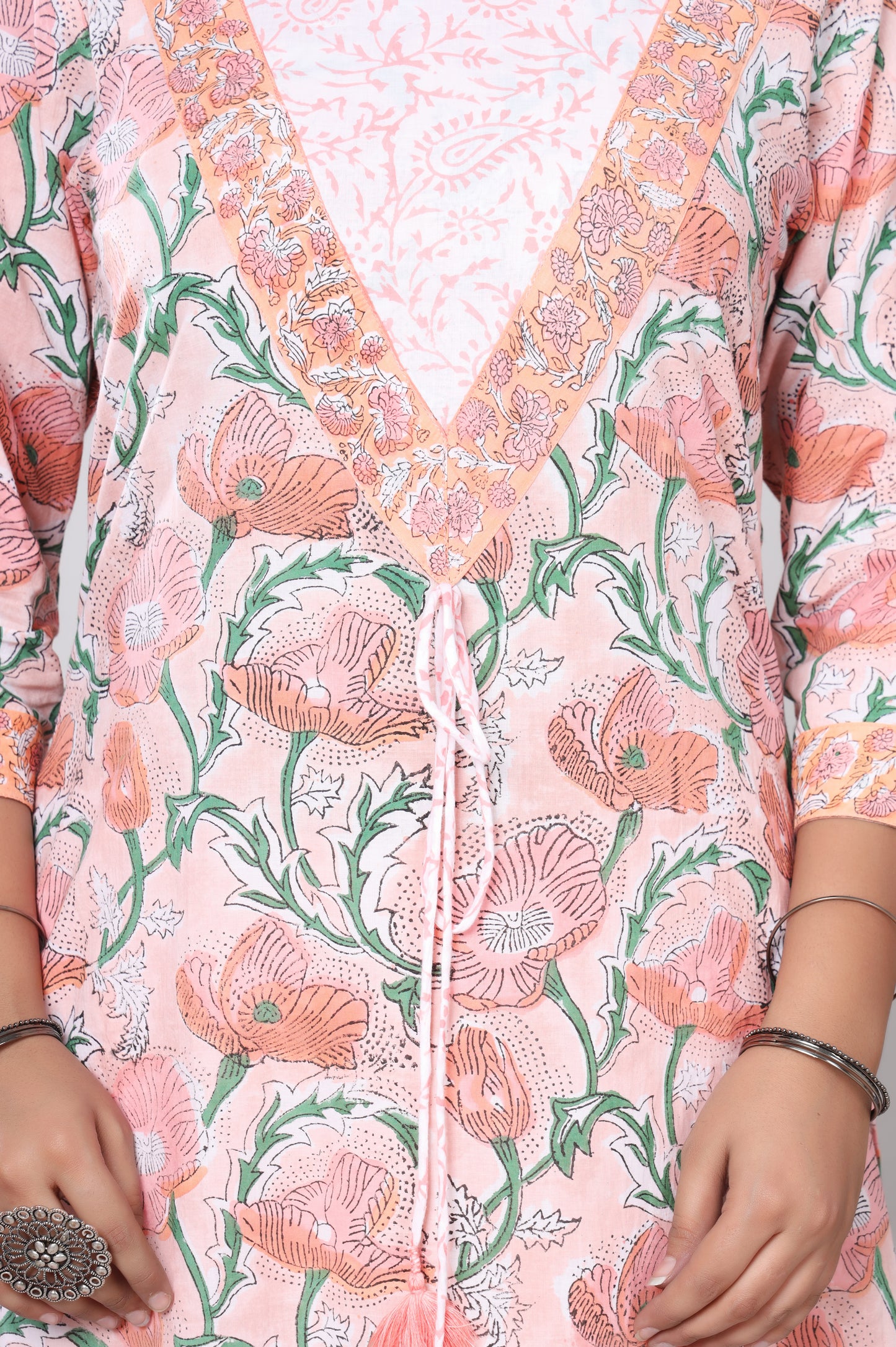 Hand-Block Suit