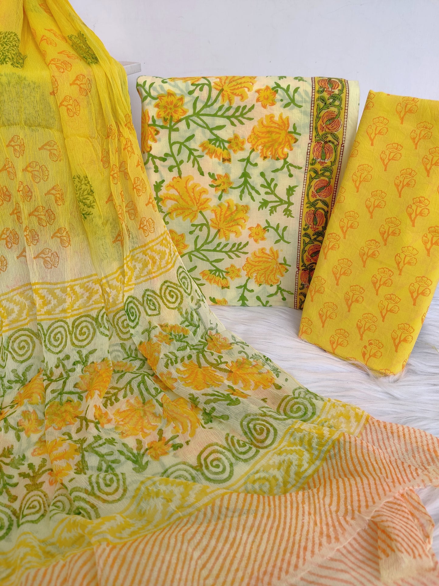 HAND BLOCK PRINTED COTTON SUIT WITH PURE CHIFFON DUPATTA2