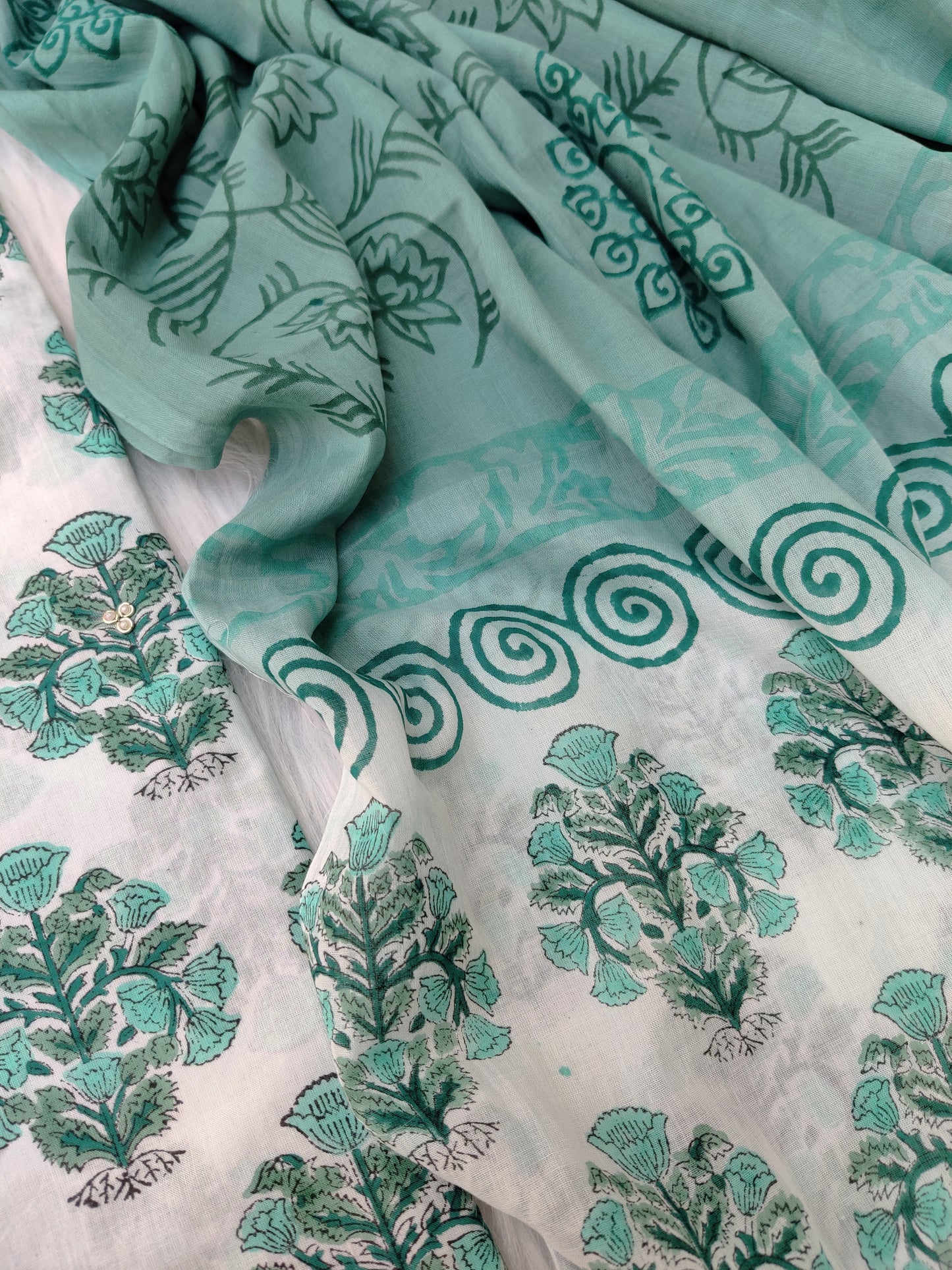 FLORAL PRINTED COTTON GOTA PATTI SUIT WITH COTTON DUPATTA3