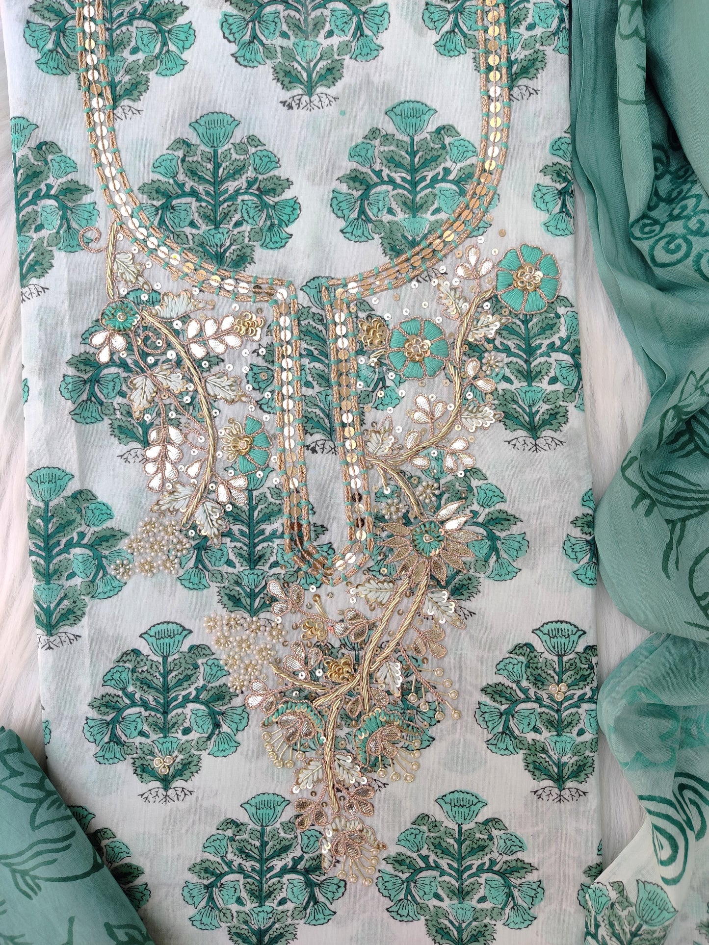 FLORAL PRINTED COTTON GOTA PATTI SUIT WITH COTTON DUPATTA3