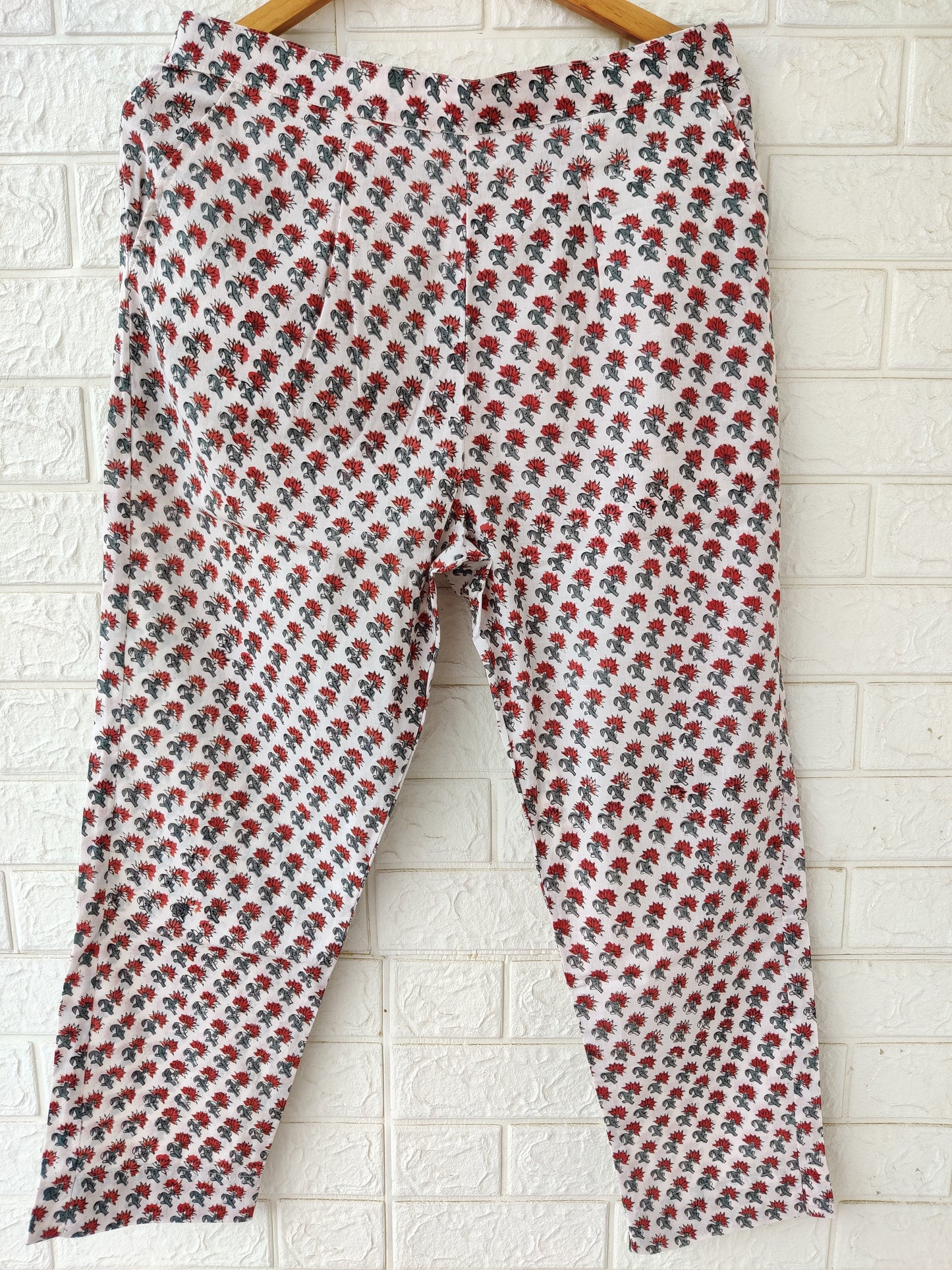 Hand-Block Suit