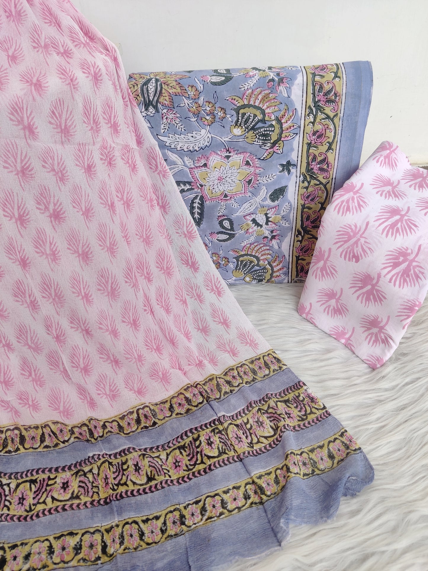 HAND BLOCK PRINTED COTTON SUIT WITH PURE CHIFFON DUPATTA4