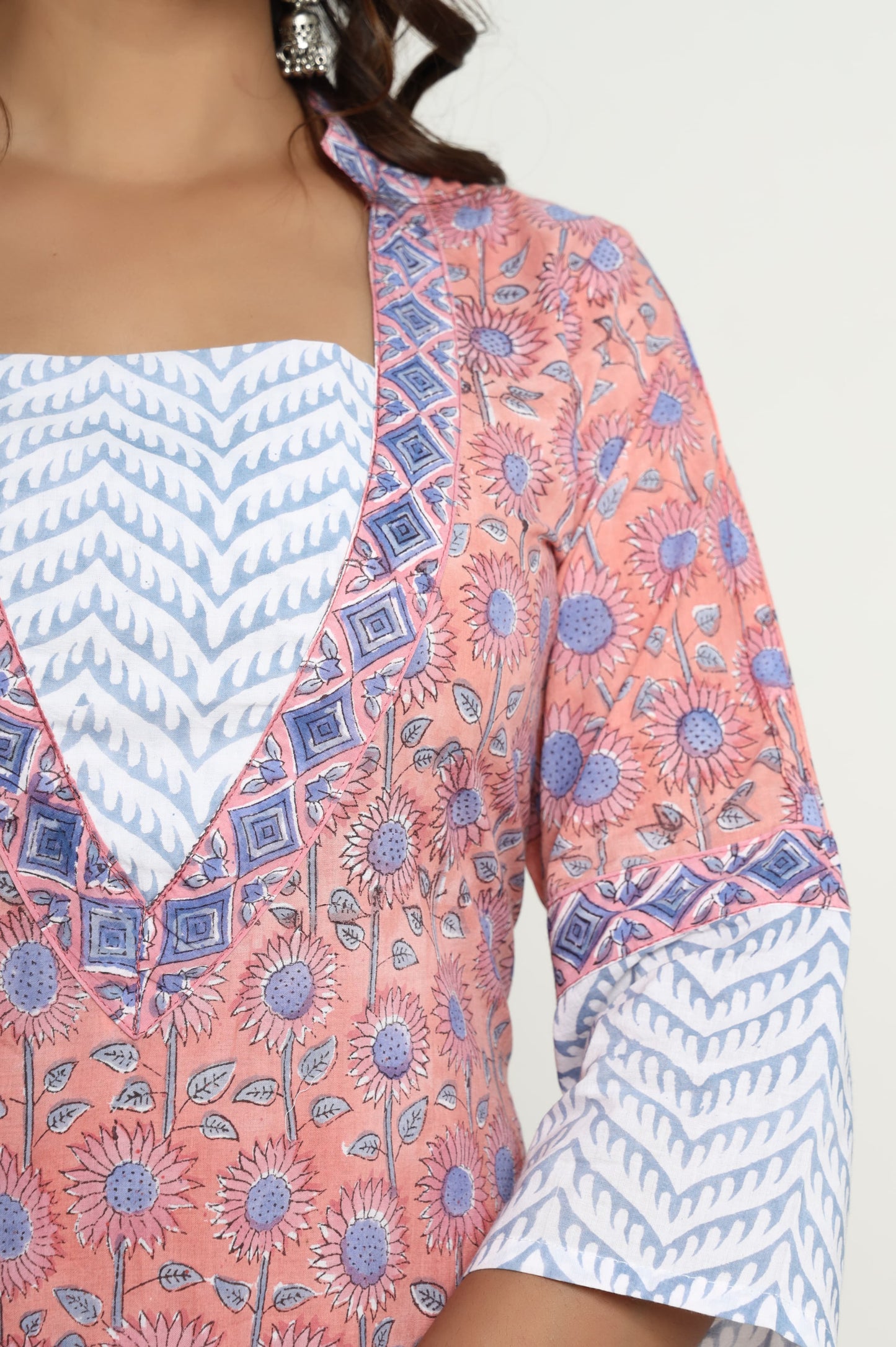 Hand-Block Suit