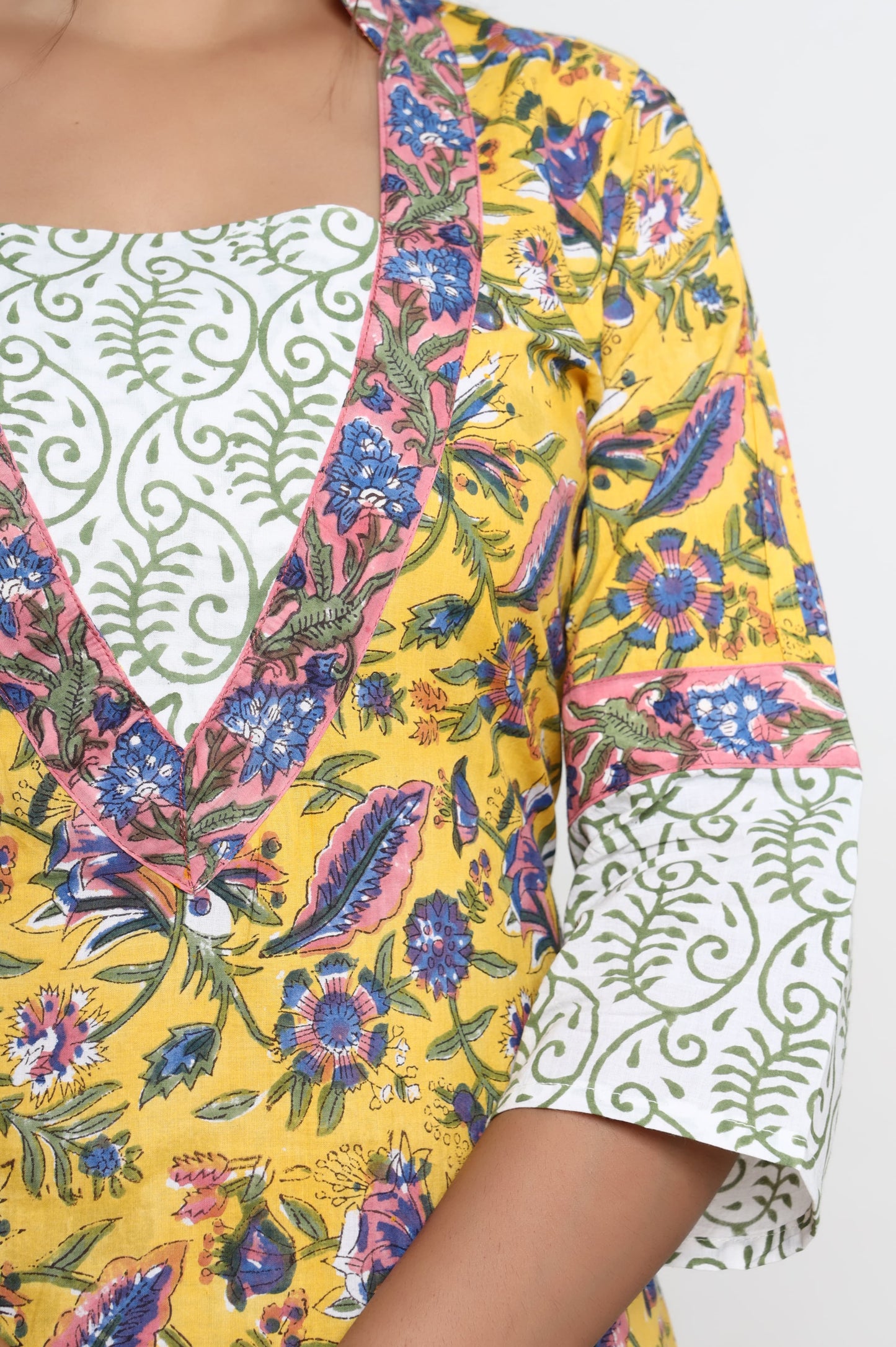 Hand-Block Suit