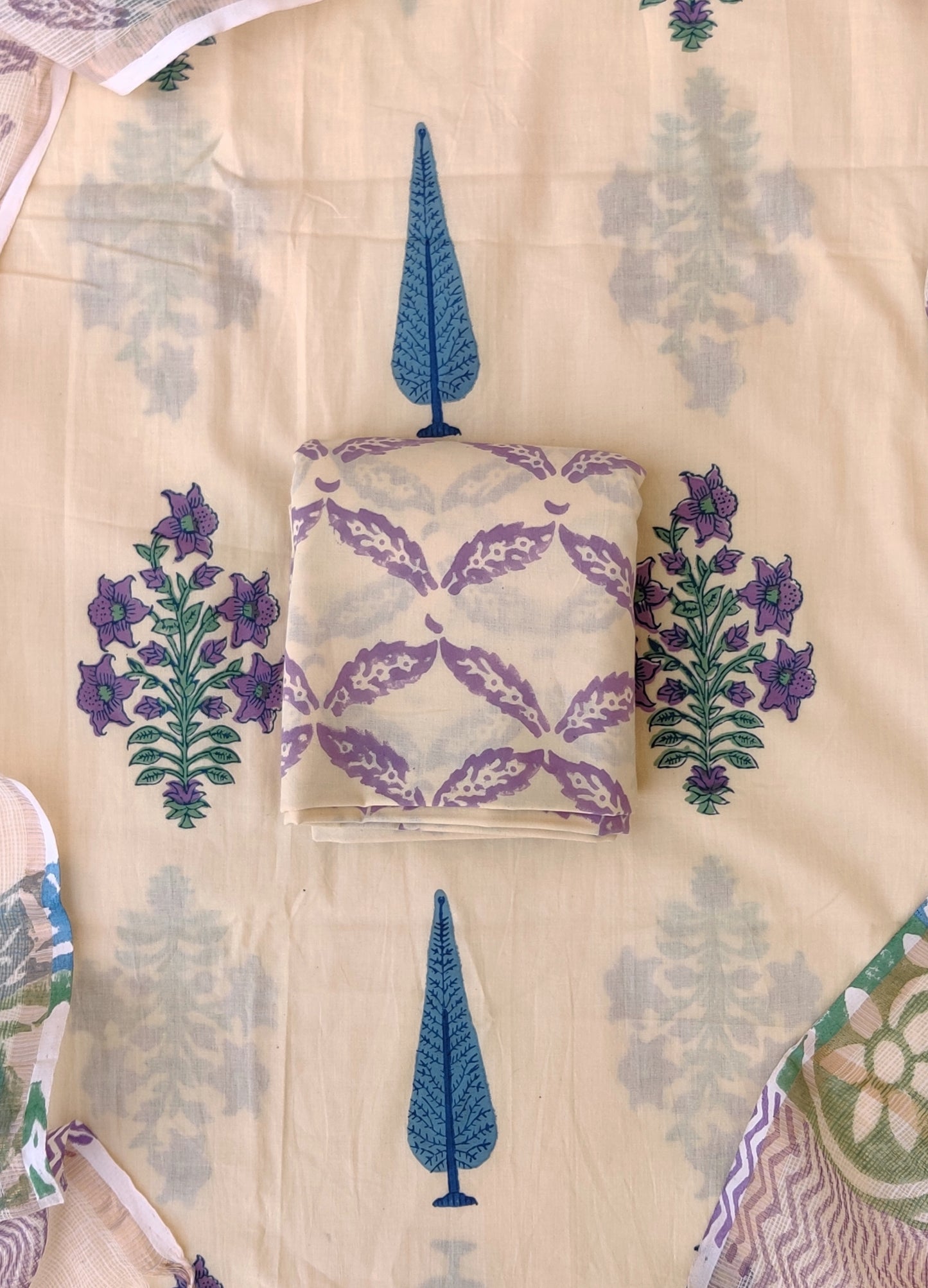 Hand Block Printed Cotton Suit with Cotton Kota Doria dupattaa2.
