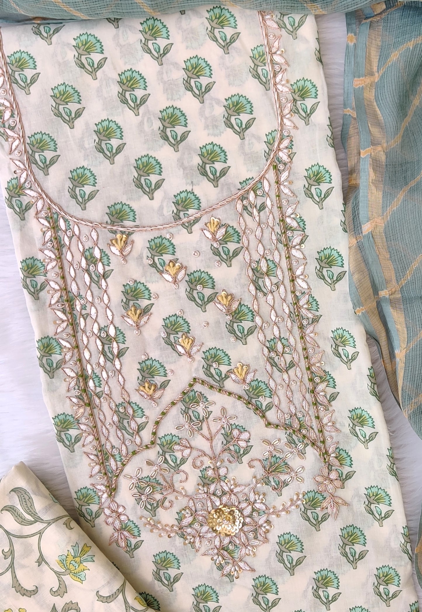 HANDBLOCK PRINTED GOTA PATTI NECK WORK SUITS WITH LEHRIYA KOTA DORIA DUPATTA