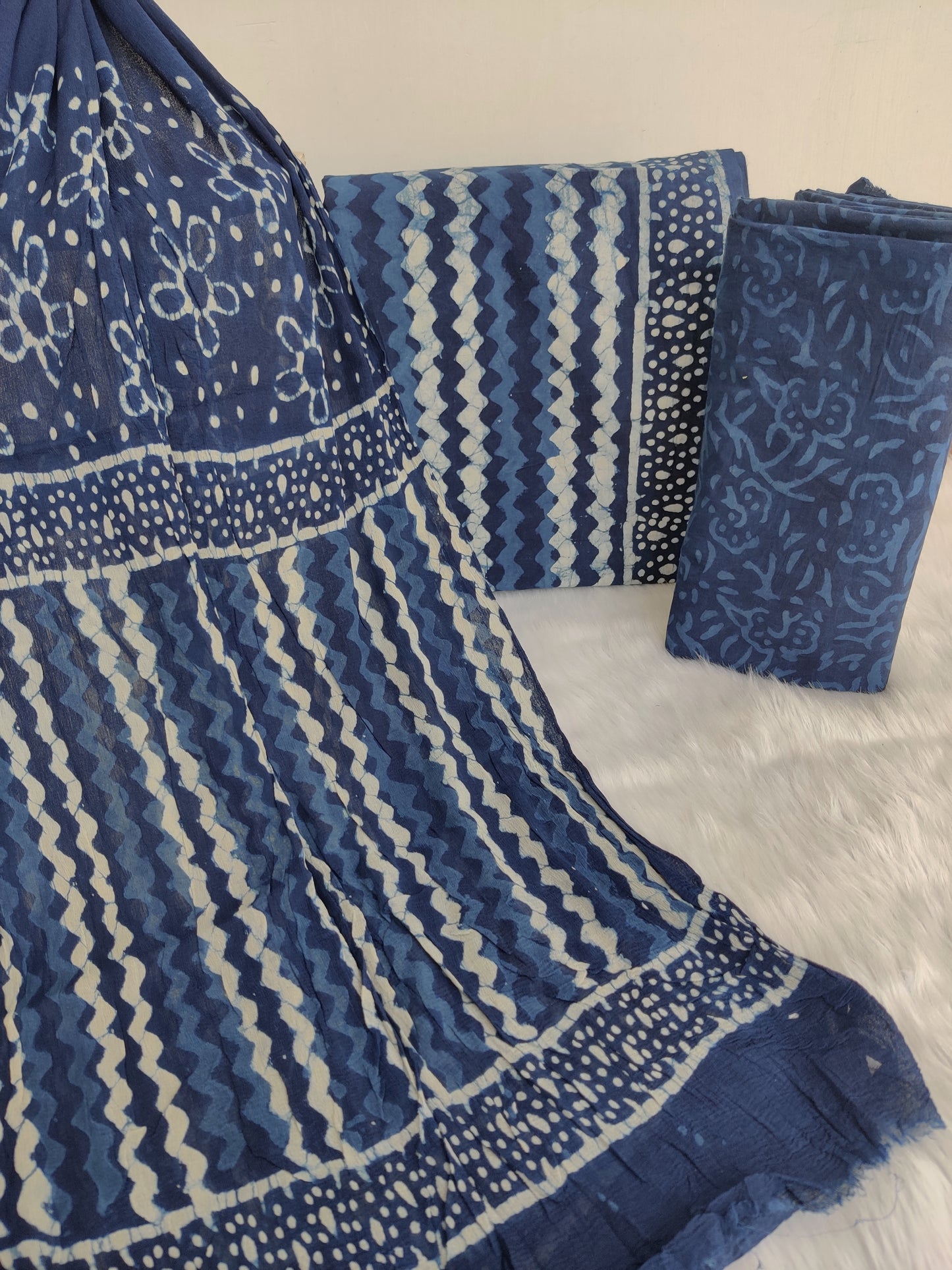 (INDIGO BLUE) HAND BLOCK PRINTED COTTON SUIT WITH PURE CHIFFON DUPATTA