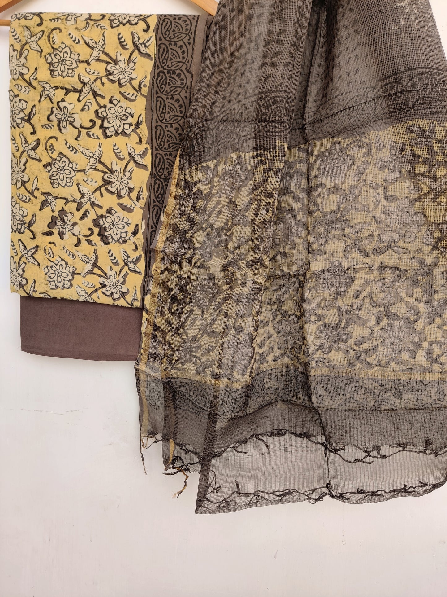(VANASPATI) Block Printed Cotton Suit with Cotton Kota Doria dupattaa