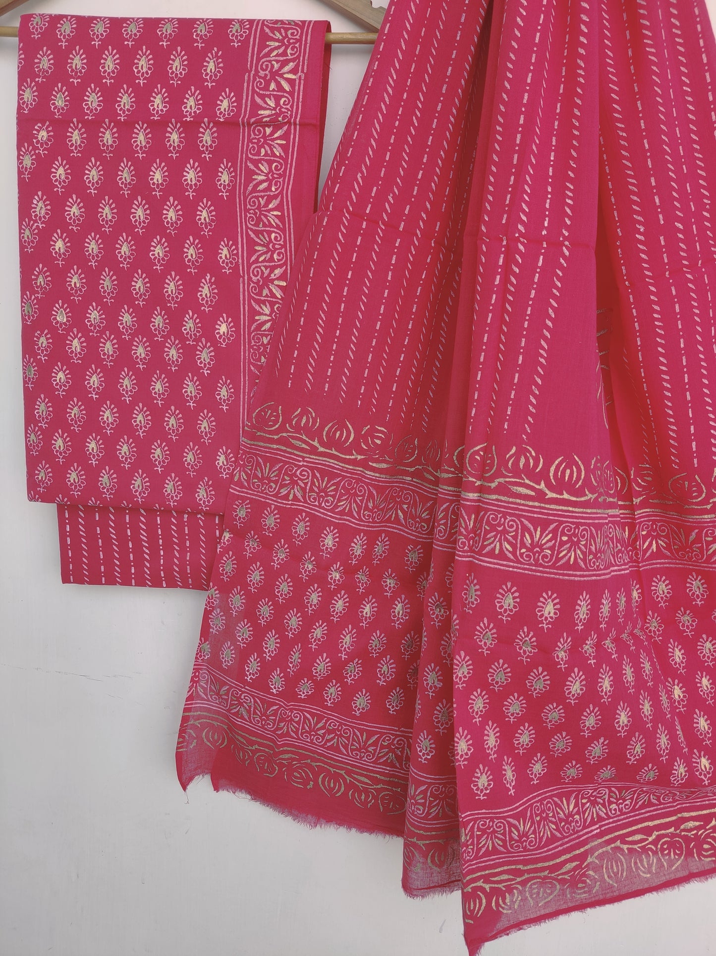 (SALE) Hand Block Printed Cotton Suit With Mulmul Cotton Dupatta