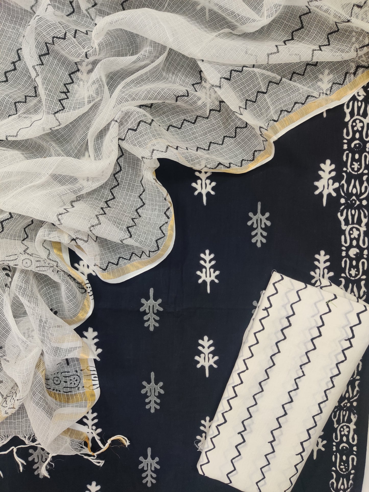 (SALE) Hand Block Printed Cotton Suit with Cotton Kota Doria dupatta