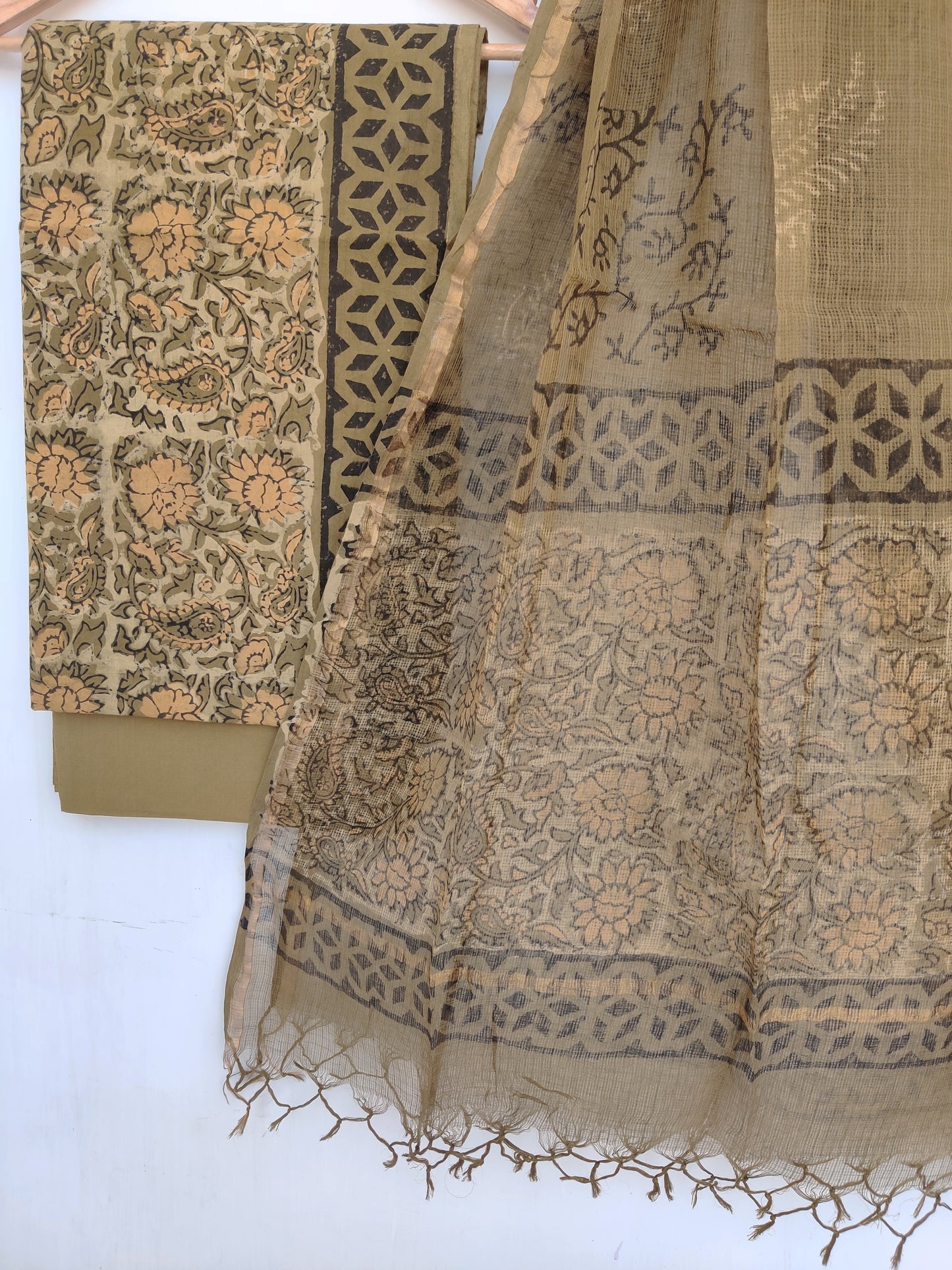(VANASPATI) Block Printed Cotton Suit with Cotton Kota Doria dupattaa