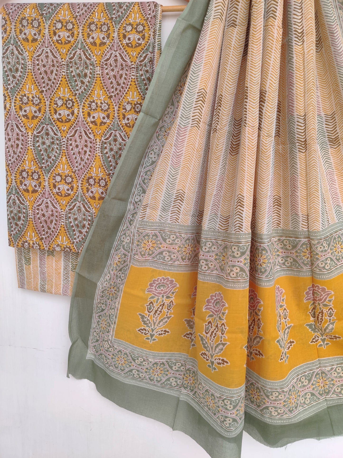 (SALE) Jaipuri Printed Cotton Suit With Mulmul Cotton Dupatta
