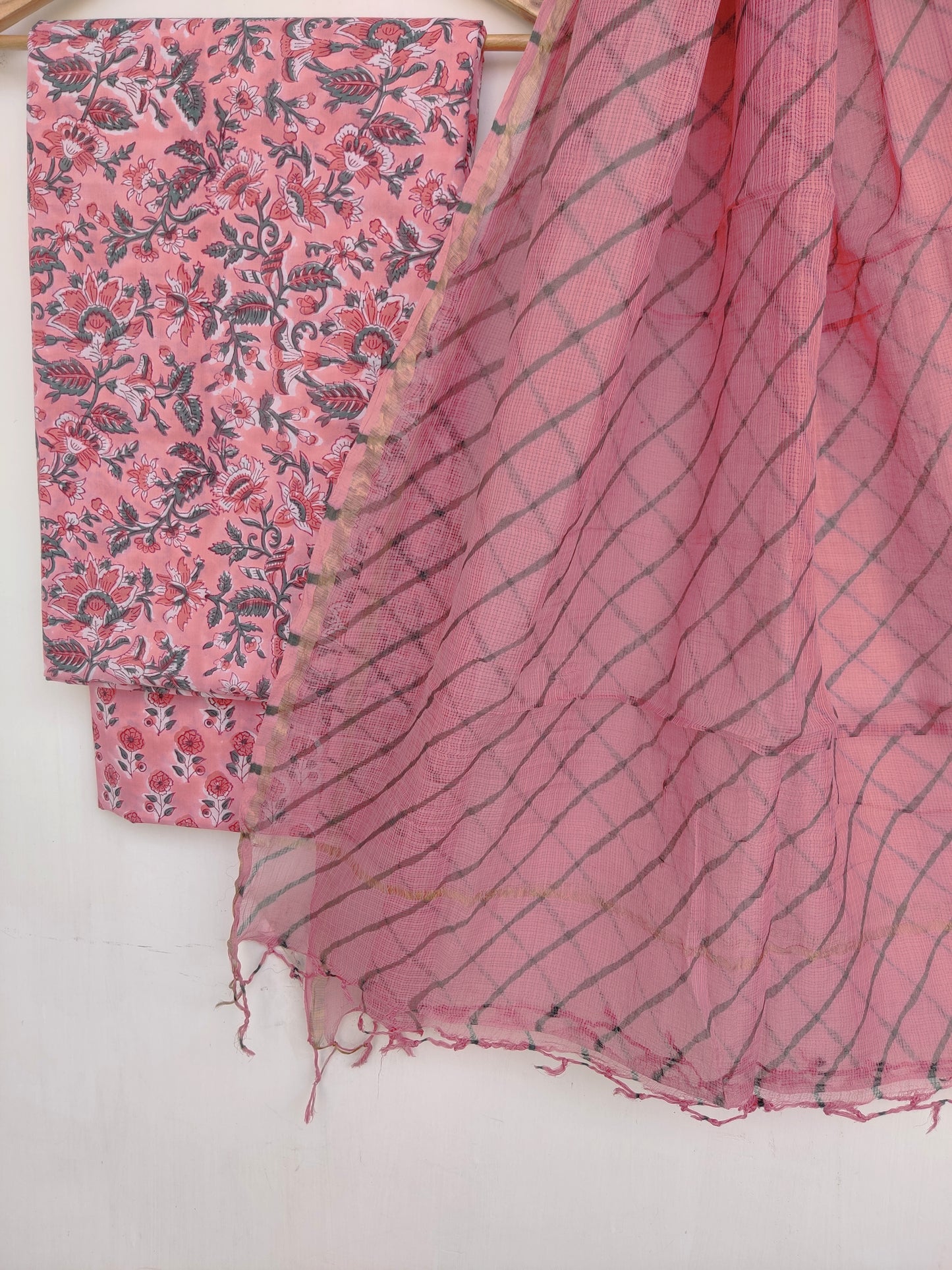 (SALE) BLOCK PRINTED COTTON SUIT WITH LEHRIYA KOTA DORIA DUPATTA