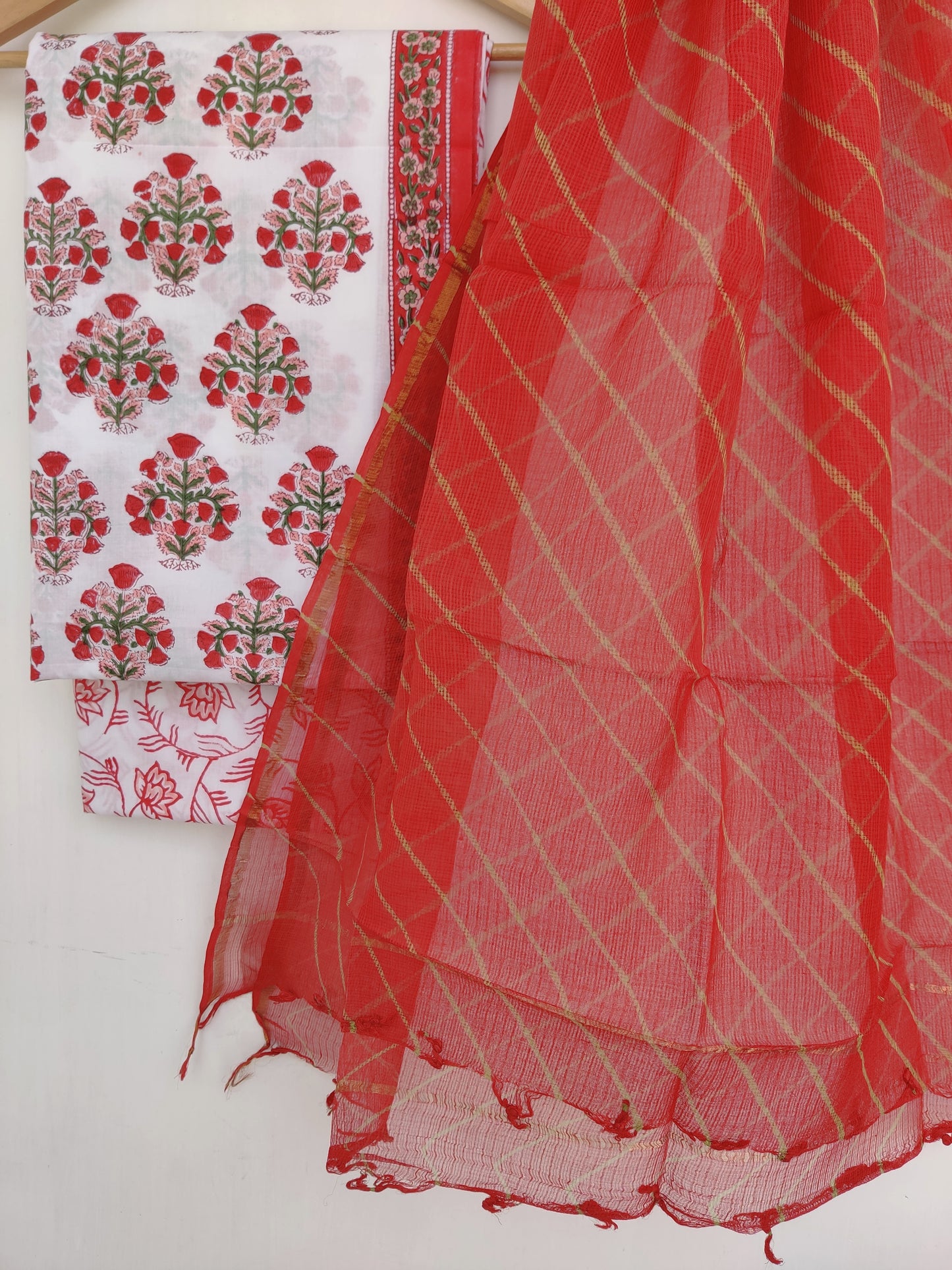 (SALE) BLOCK PRINTED COTTON SUIT WITH LEHRIYA KOTA DORIA DUPATTA