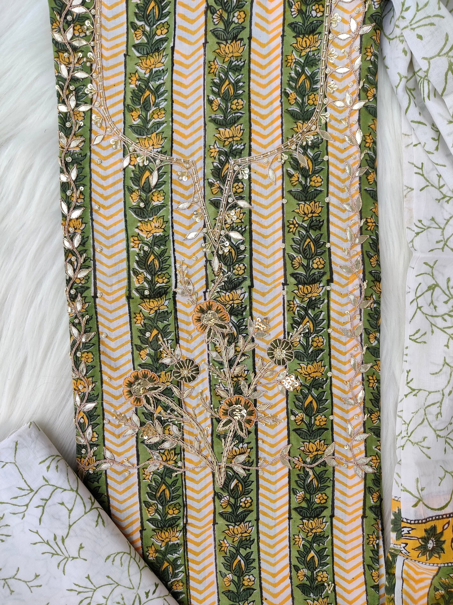 (SALE) FLORAL PRINTED COTTON GOTA PATTI SUIT WITH COTTON DUPATTA