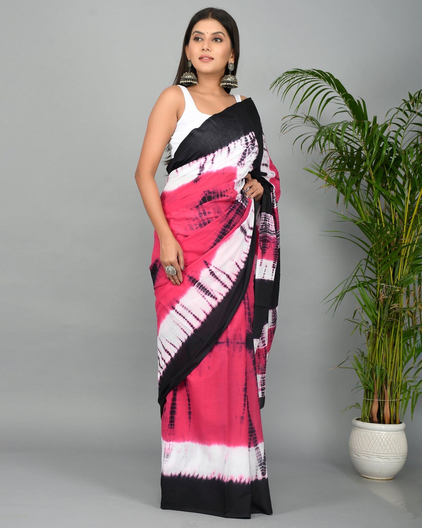 Tie and Dye Hand Block Printed Cotton Mulmul Saree with Blouse Piece