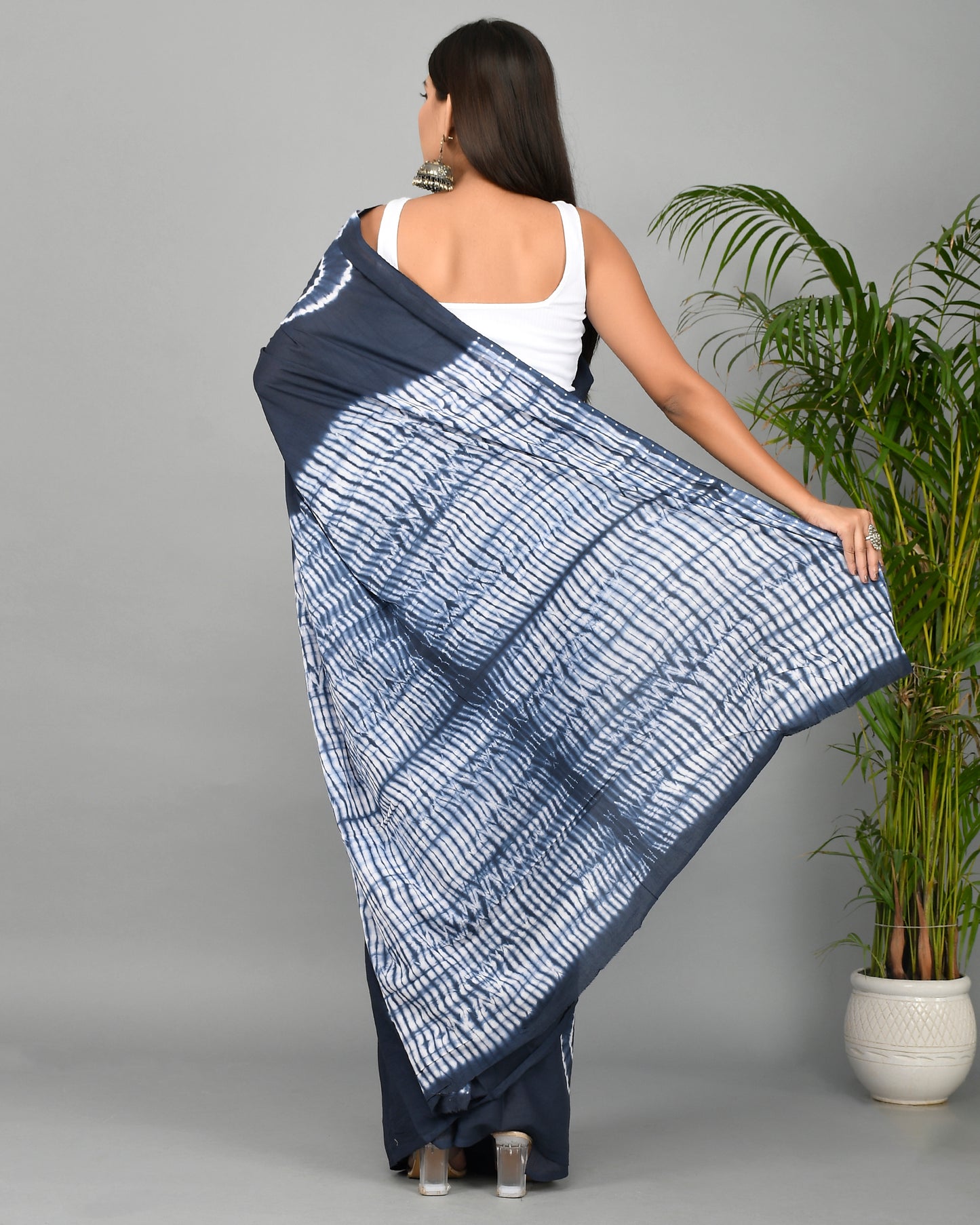 Tie and Dye Hand Block Printed Cotton Mulmul Saree with Blouse Piece