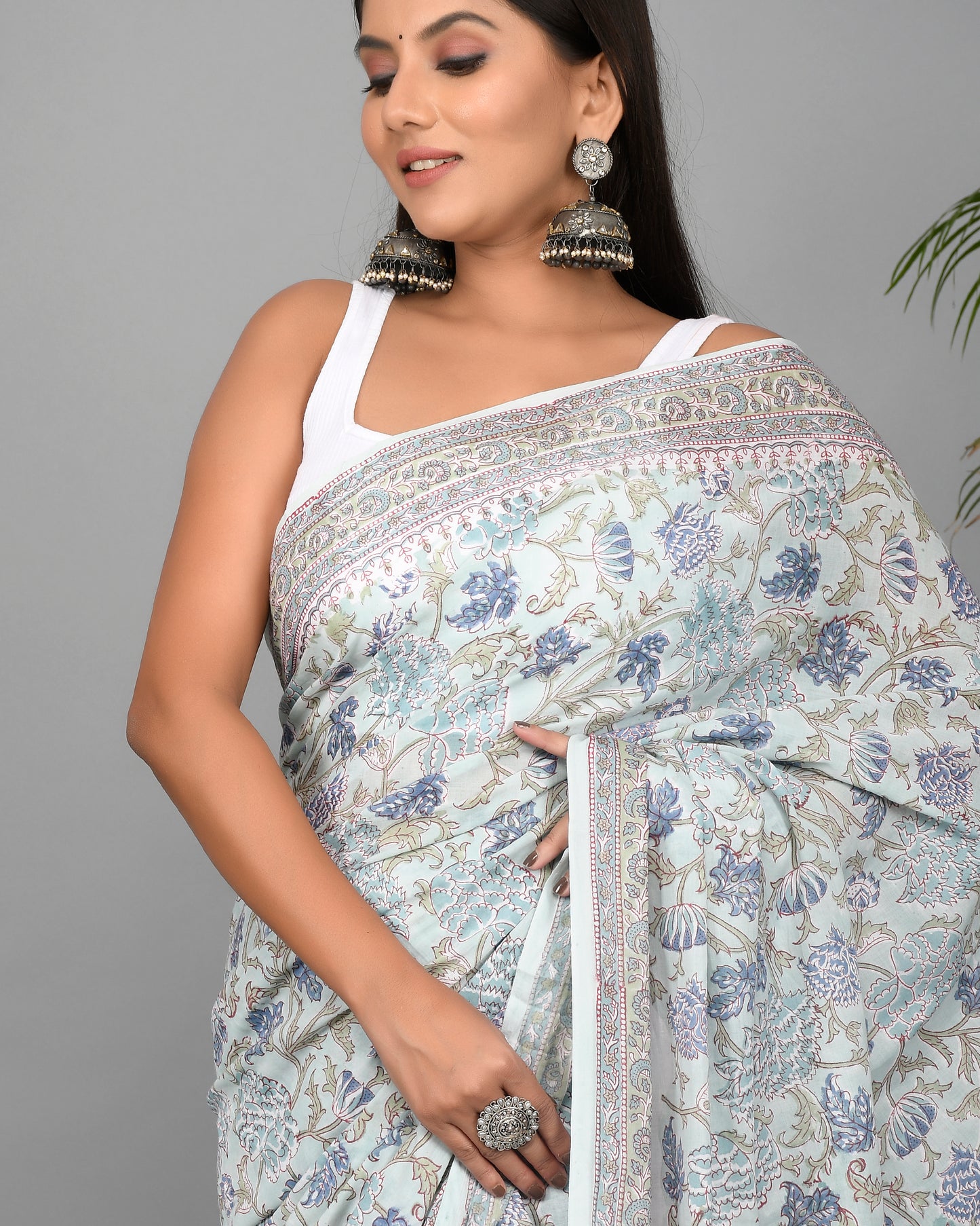 Floral Jaal Hand Block Printed Cotton Mulmul Saree with Blouse Piece
