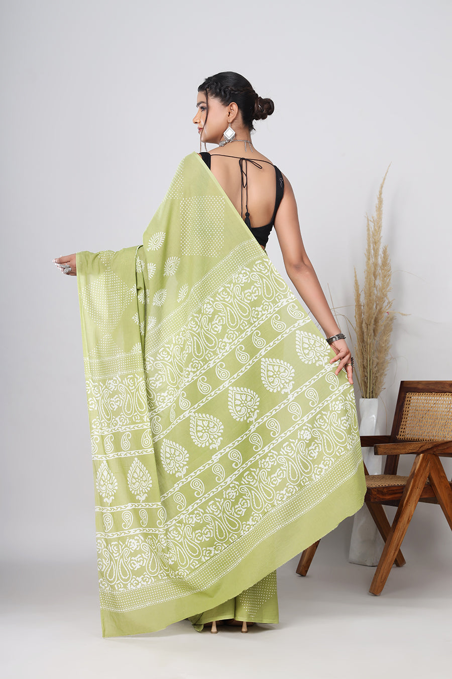 Hand Block Printed Green Floral Cotton Mulmul Saree with Blouse Piece