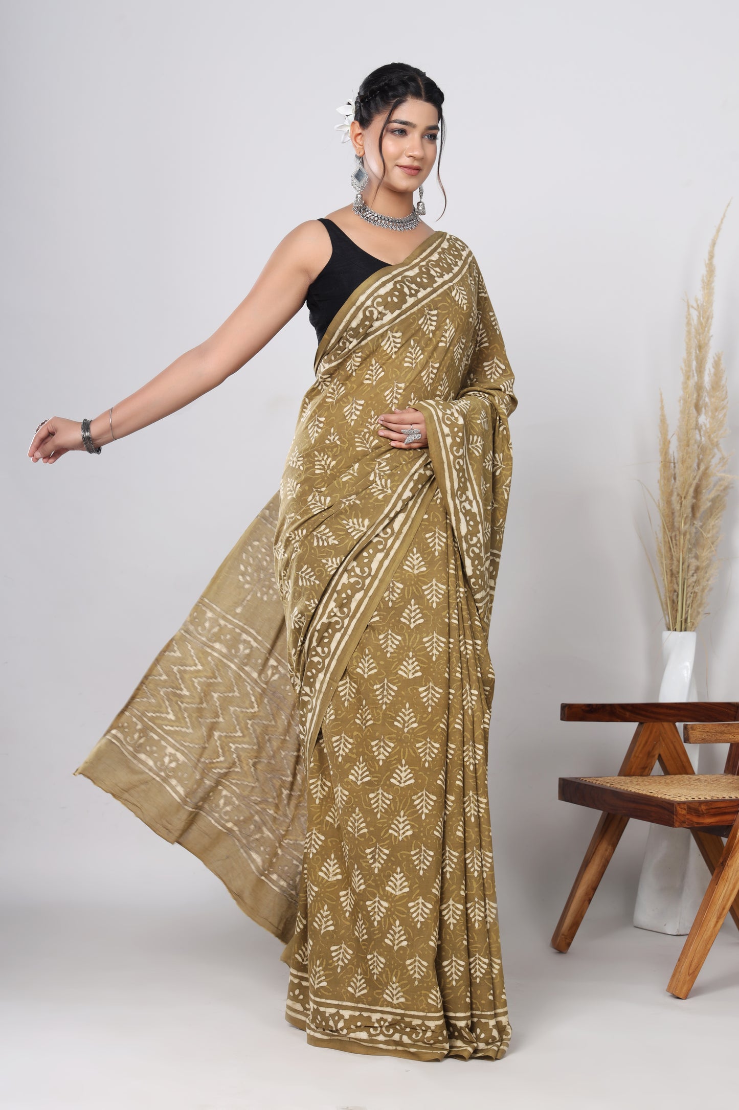 Hand Block Printed Green Floral Cotton Mulmul Saree with Blouse Piece