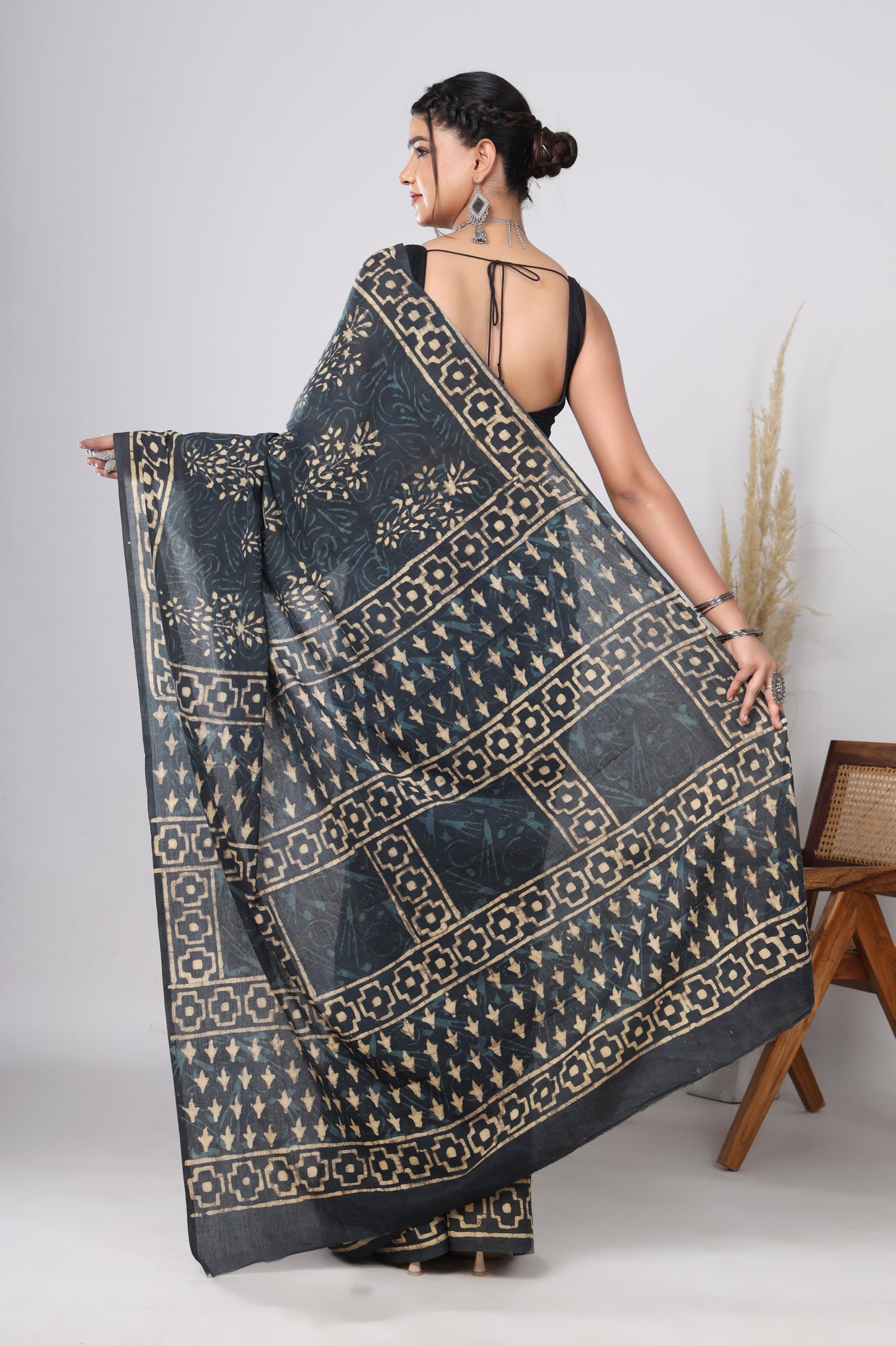 Hand Block Printed Green Floral Cotton Mulmul Saree with Blouse Piece