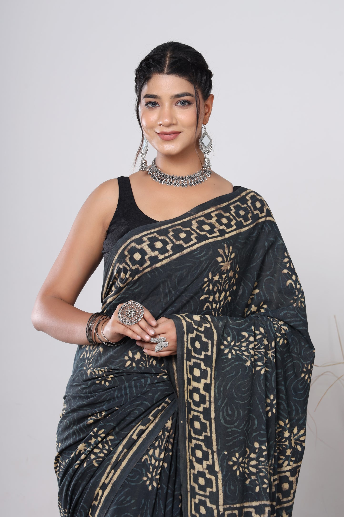 Hand Block Printed Green Floral Cotton Mulmul Saree with Blouse Piece