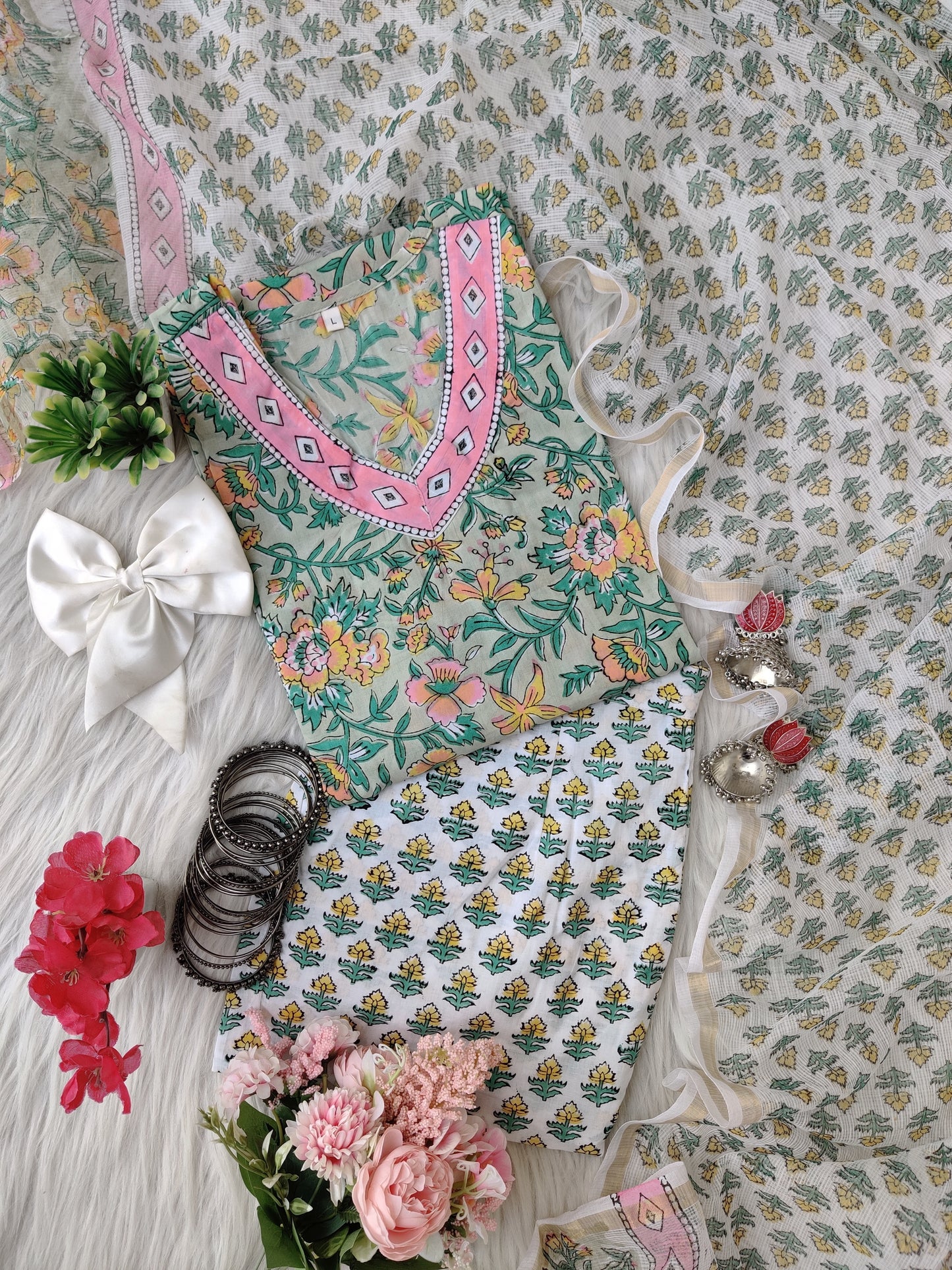 Hand-Block Suit2