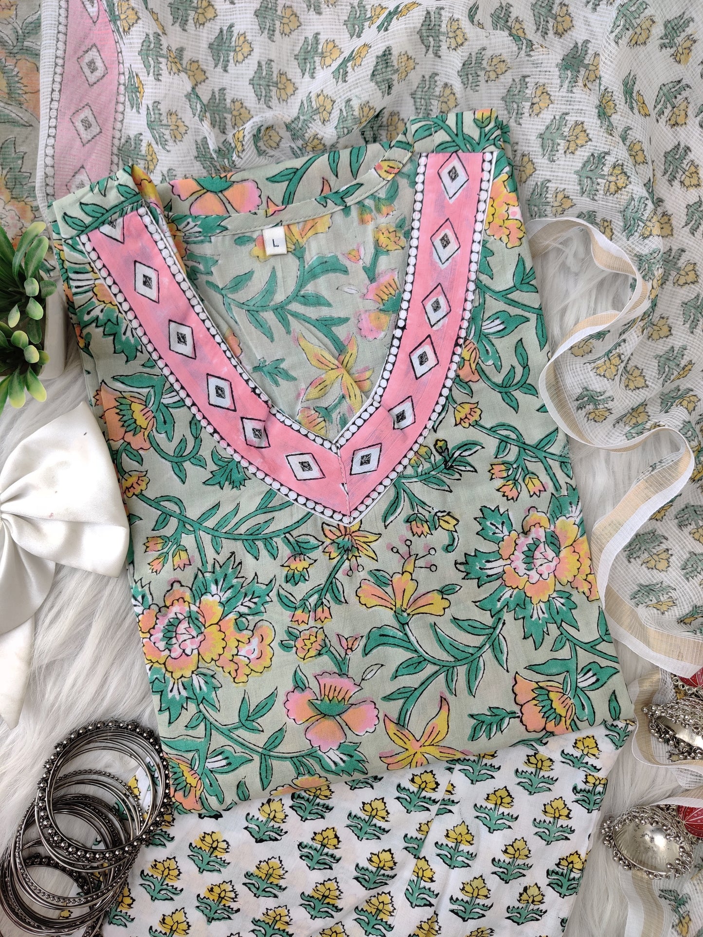 Hand-Block Suit2