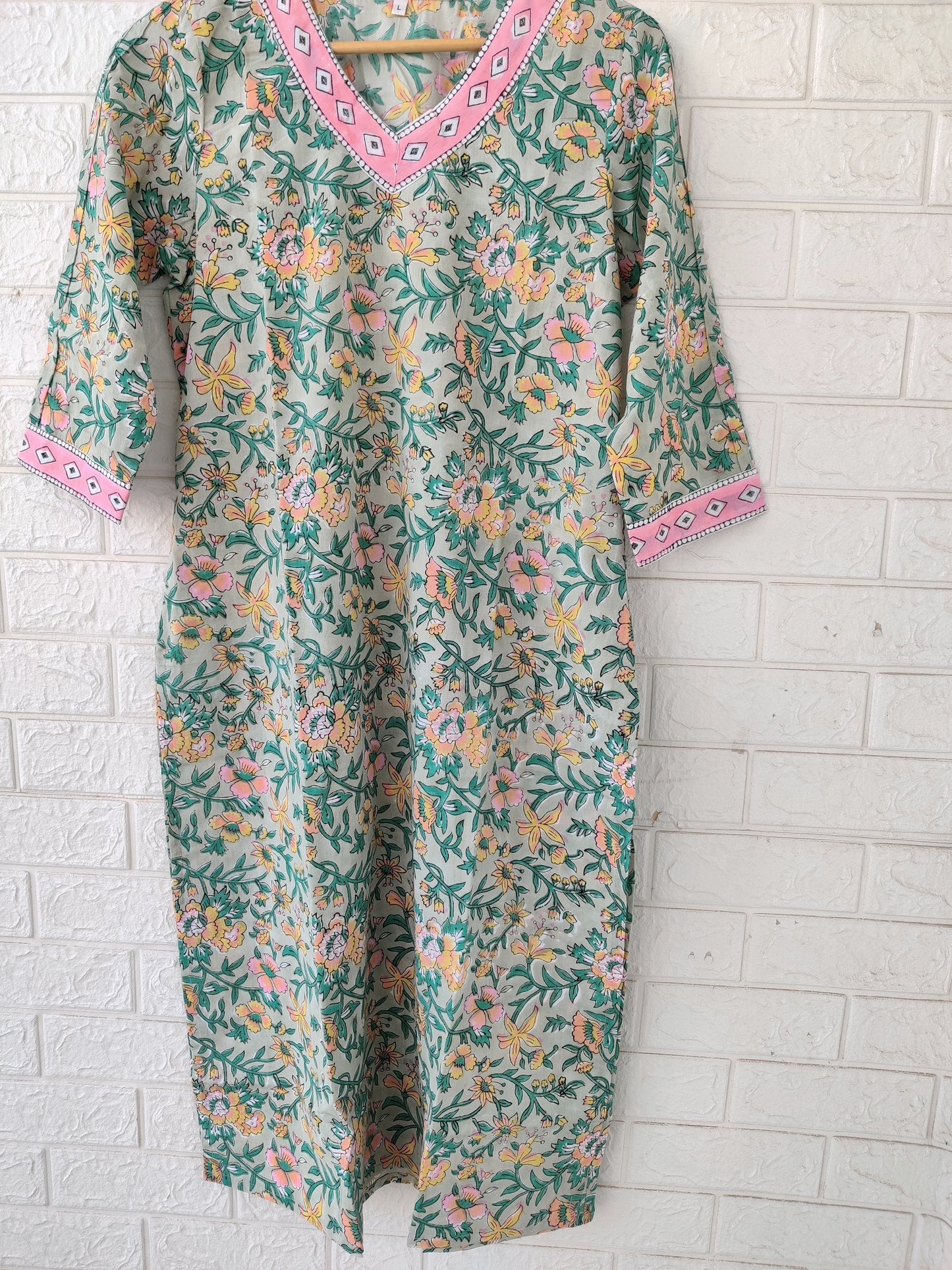Hand-Block Suit2