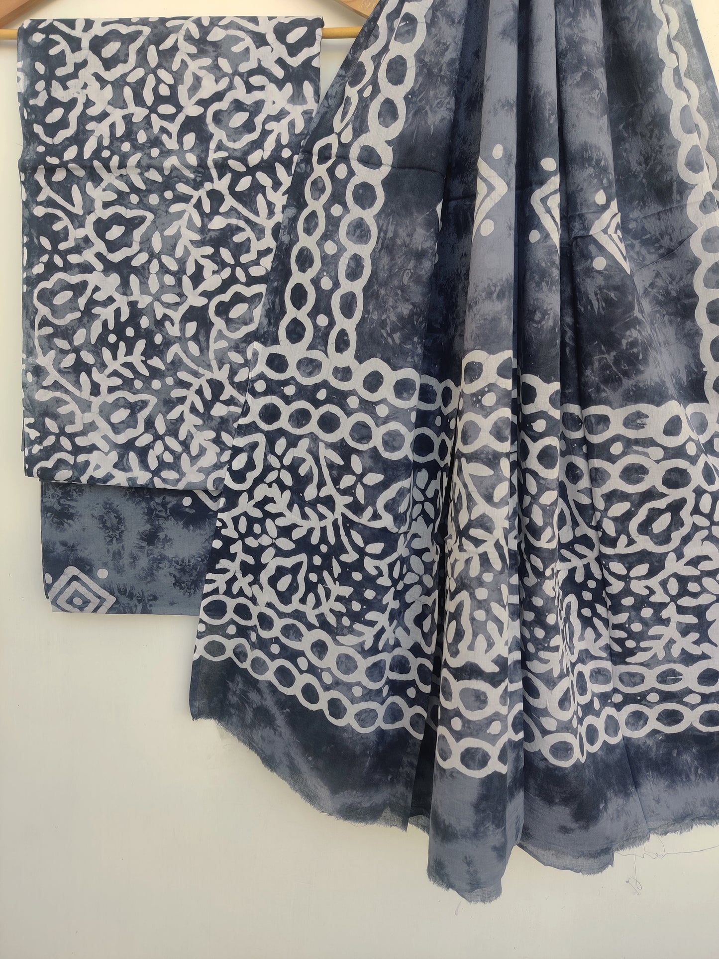 (BATIK) Hand Block Printed Cotton Suit With Mulmul Cotton Dupatta