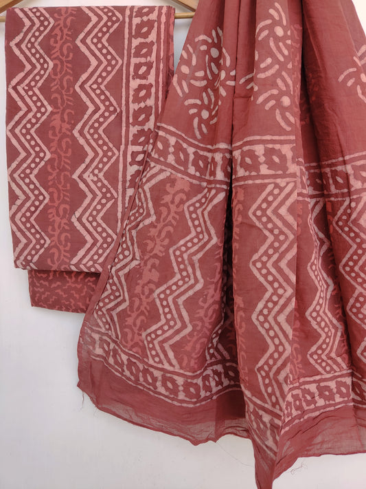 (DABU) Hand Block Printed Cotton Suit With Mulmul Cotton Dupatta2