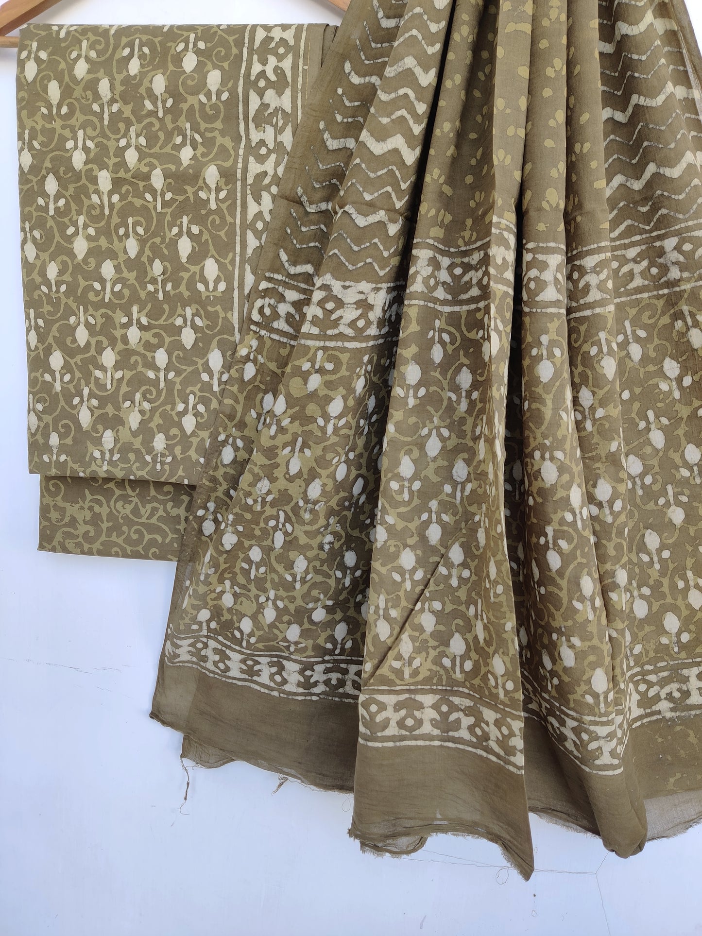 (DABU) Hand Block Printed Cotton Suit With Mulmul Cotton Dupatta
