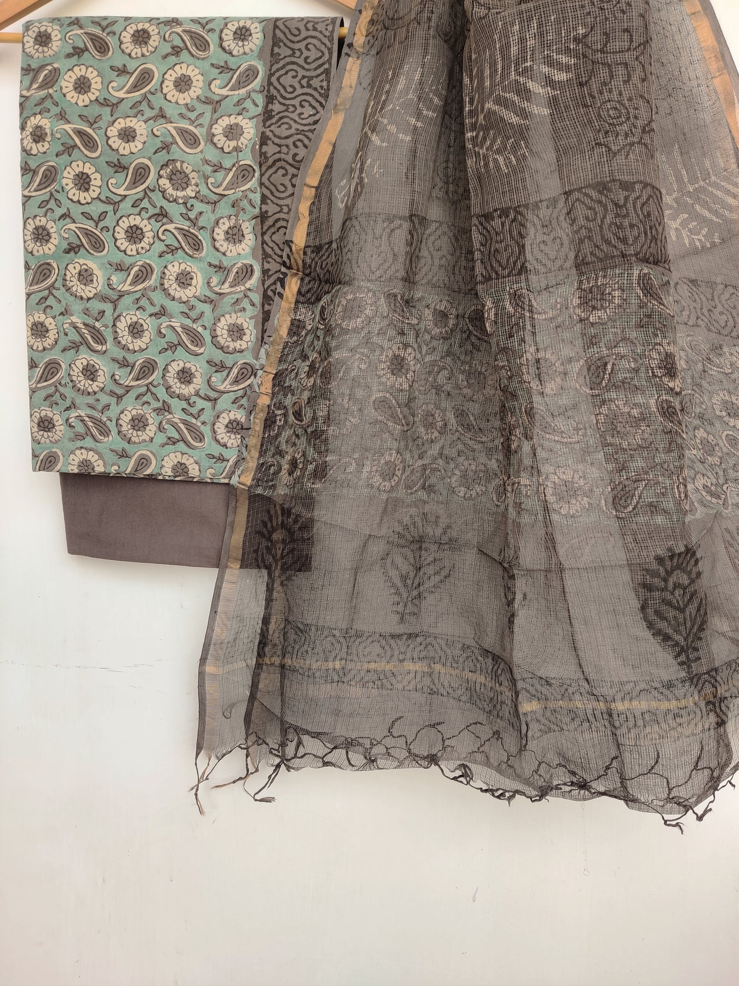 (VANASPATI) Block Printed Cotton Suit with Cotton Kota Doria dupattaa