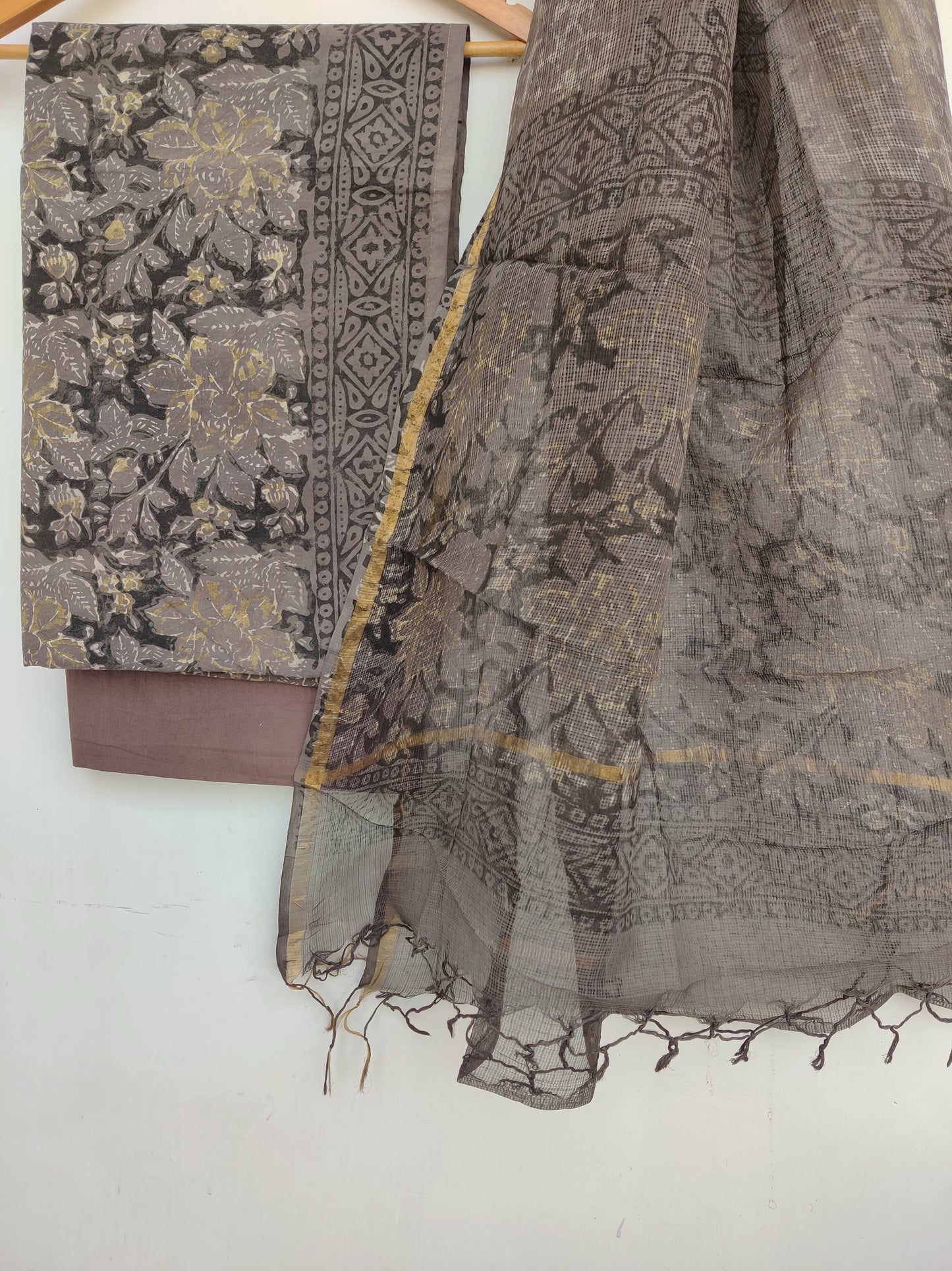 (VANASPATI) Block Printed Cotton Suit with Cotton Kota Doria dupattaa
