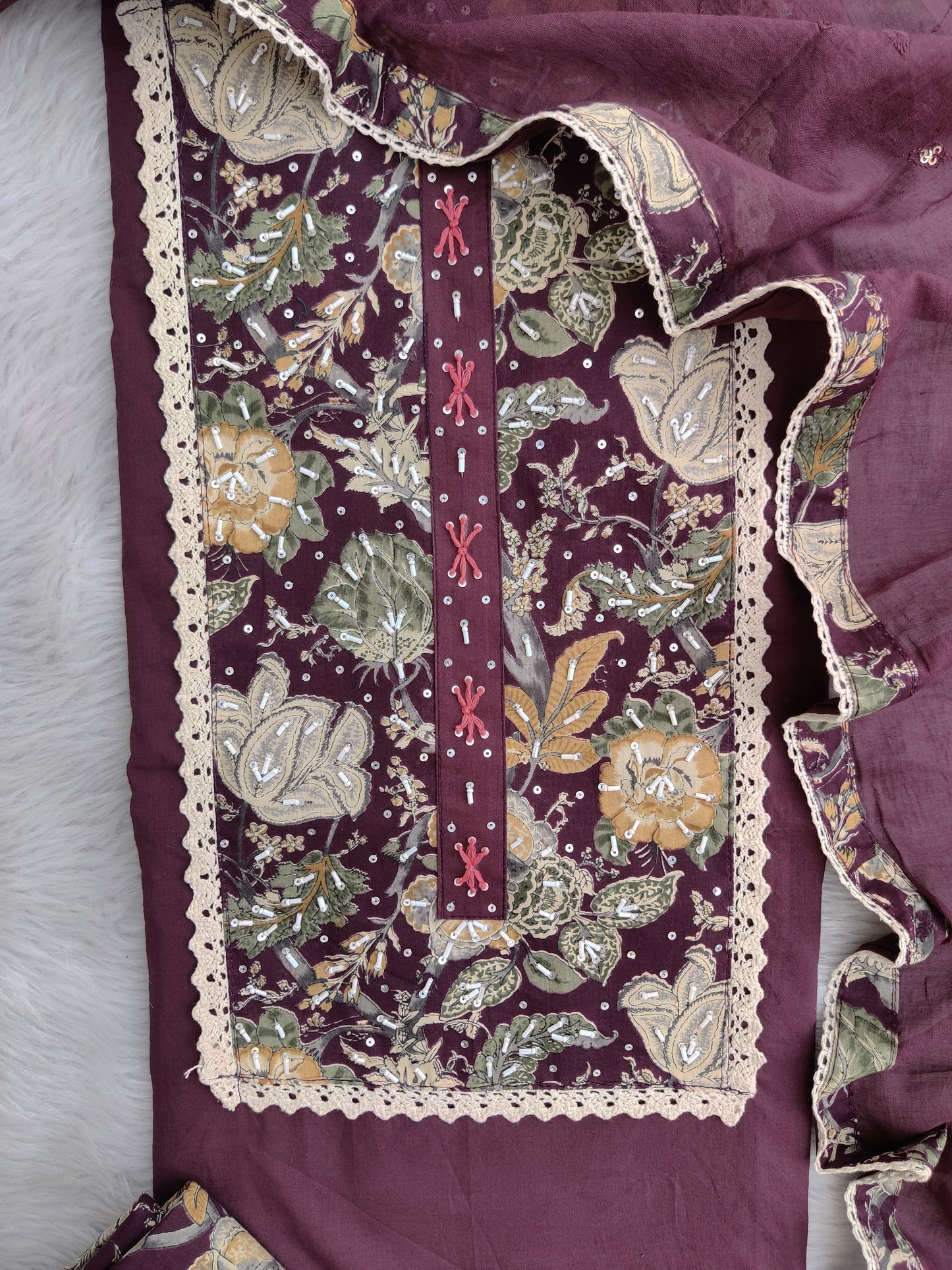 (SALE) COTTON NECK EMBROIDERY WORK SUIT WITH COTTON MULMUL EMBROIDERY DUPATTA