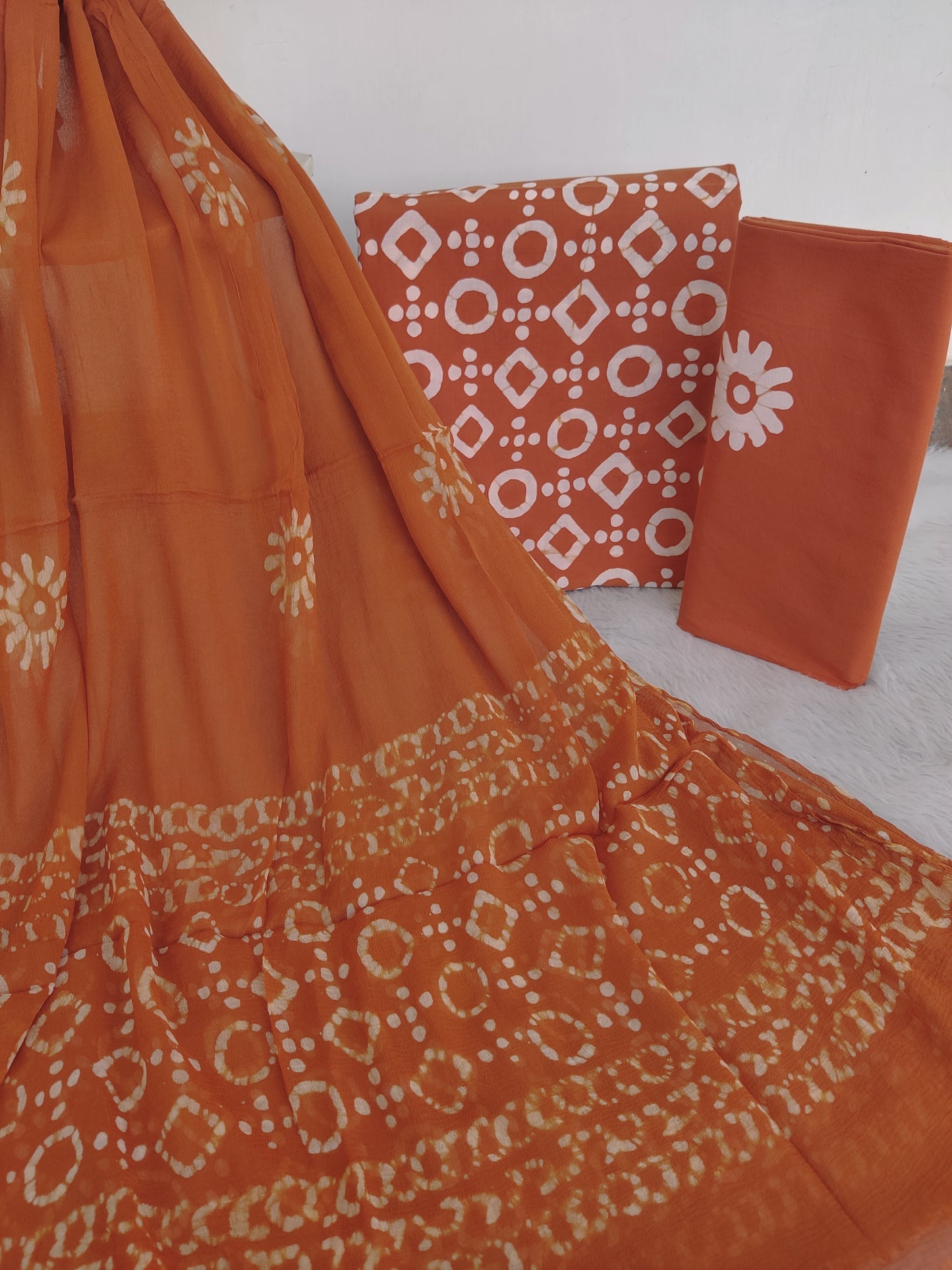 (BATIK) HAND BLOCK PRINTED COTTON SUIT WITH PURE CHIFFON DUPATTA