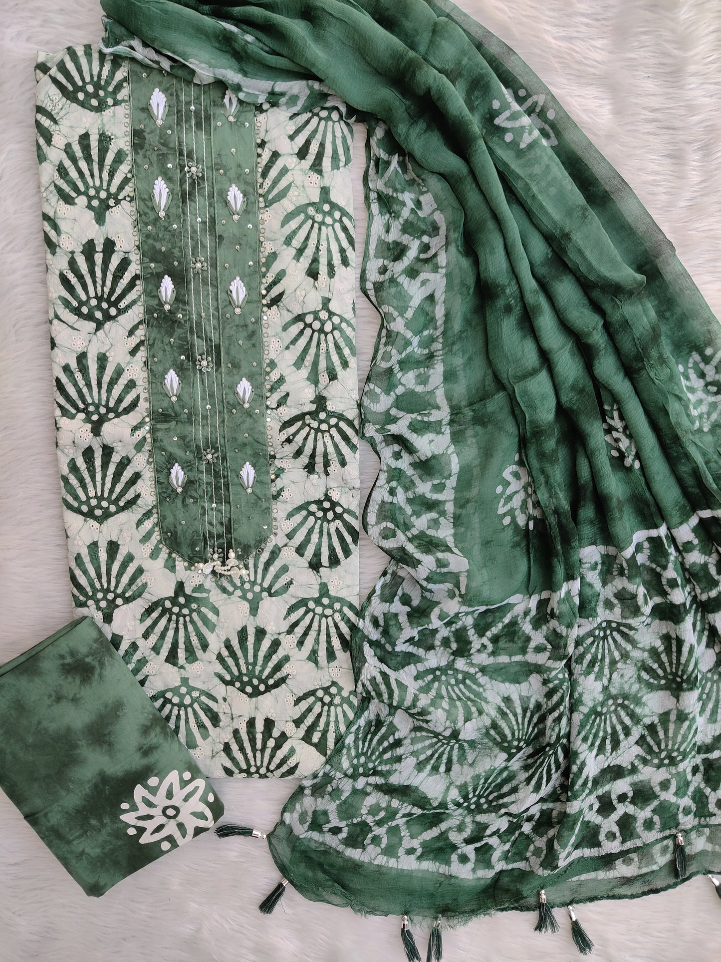 NEW LAUNCH            Exclusive Unstitched Cotton Neck Work Suits with Chiffon Dupatta