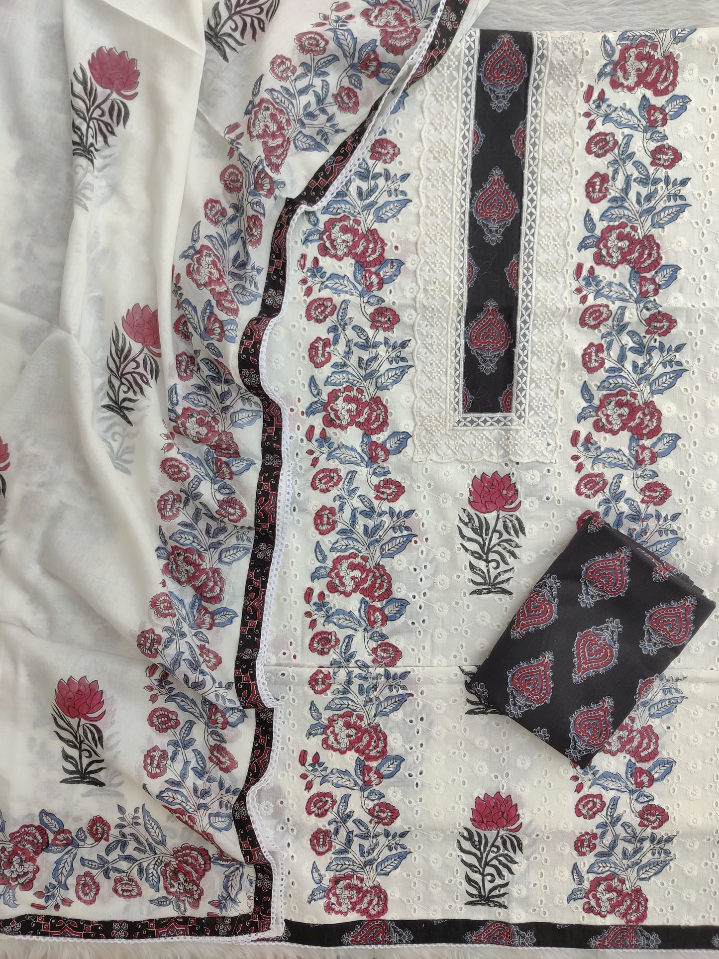 ELEGANT COTTON SCHIFFLI HAKUBA EMBROIDERY MUGHAL BUTA NECK WORK SUIT SET WITH MULMUL DUPATTA