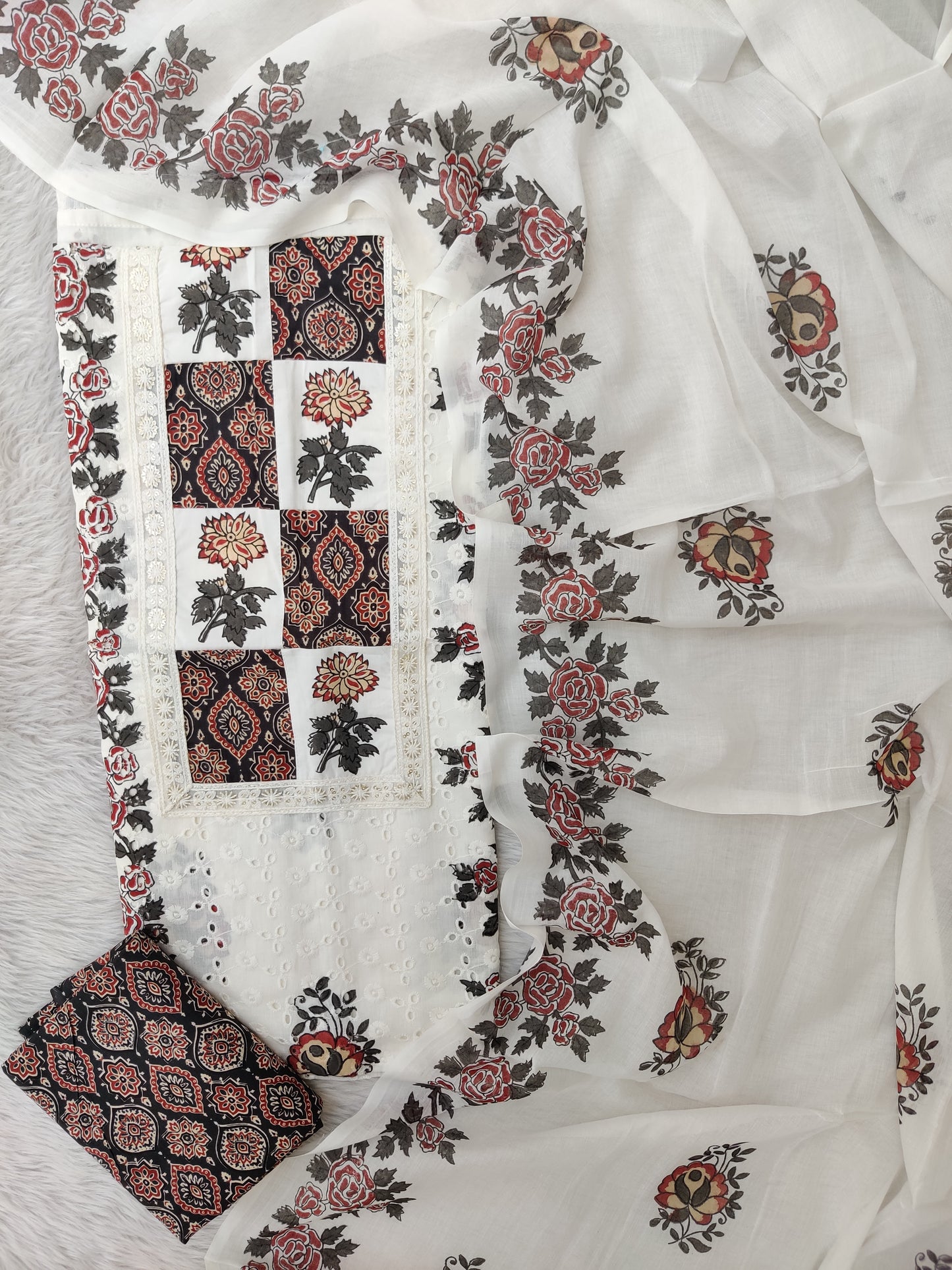 (SALE) ELEGANT COTTON SCHIFFLI HAKUBA EMBROIDERY MUGHAL BUTA NECK WORK SUIT SET WITH MULMUL DUPATTA