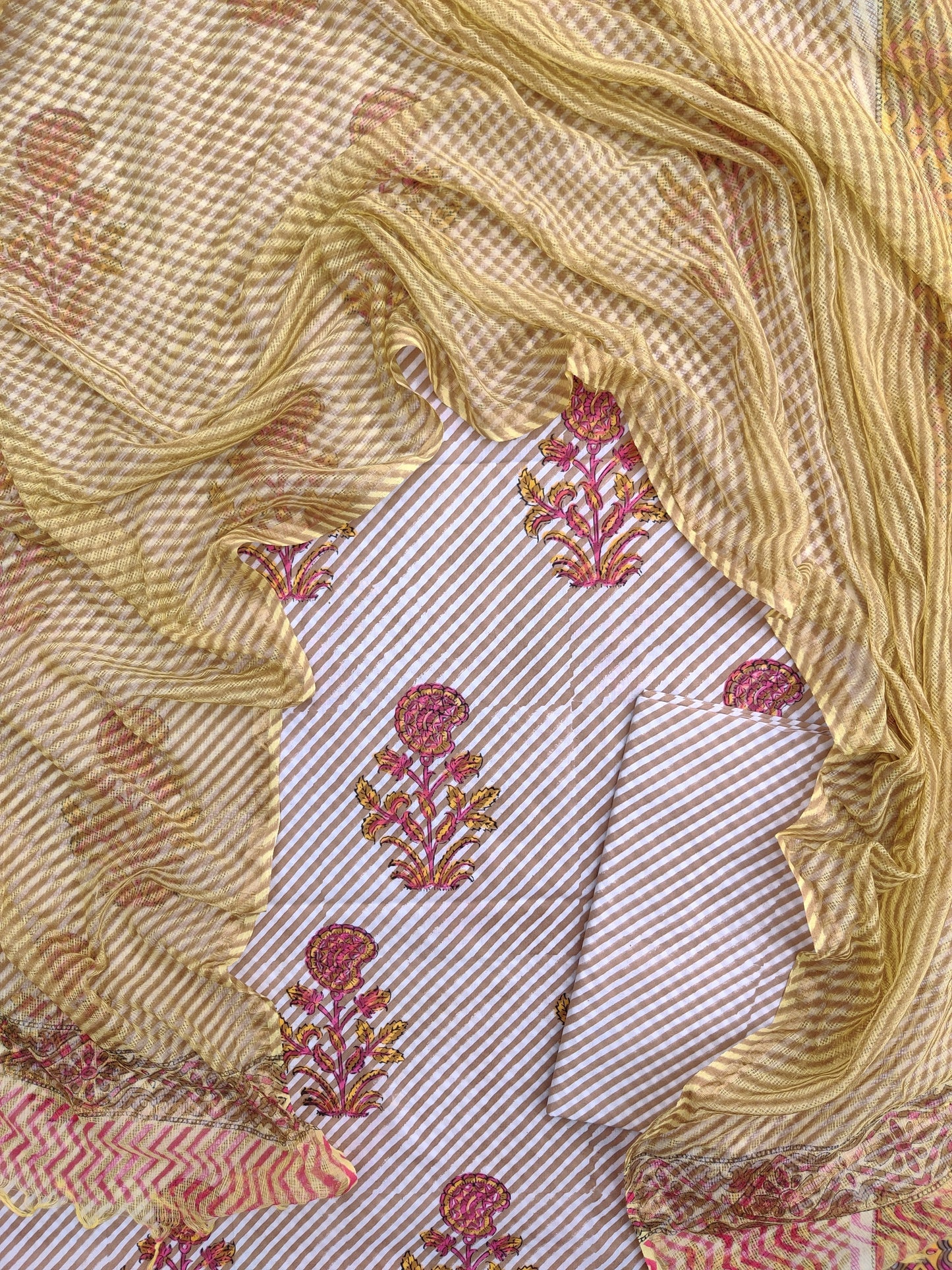 BLOCK PRINTED COTTON SUIT WITH LEHRIYA KOTA DORIA DUPATTA
