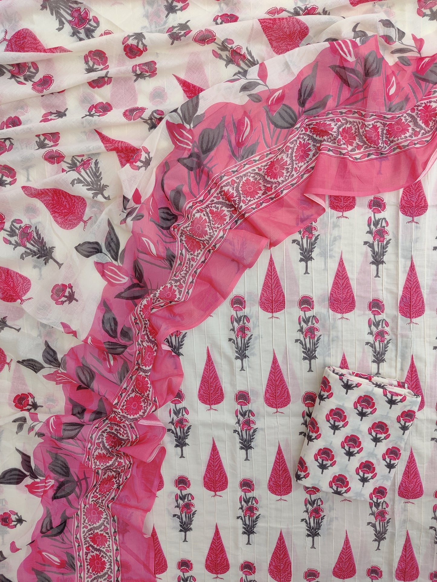 Jaipuri Printed *PINTEX* Cotton Suit With Mulmul Cotton Dupatta