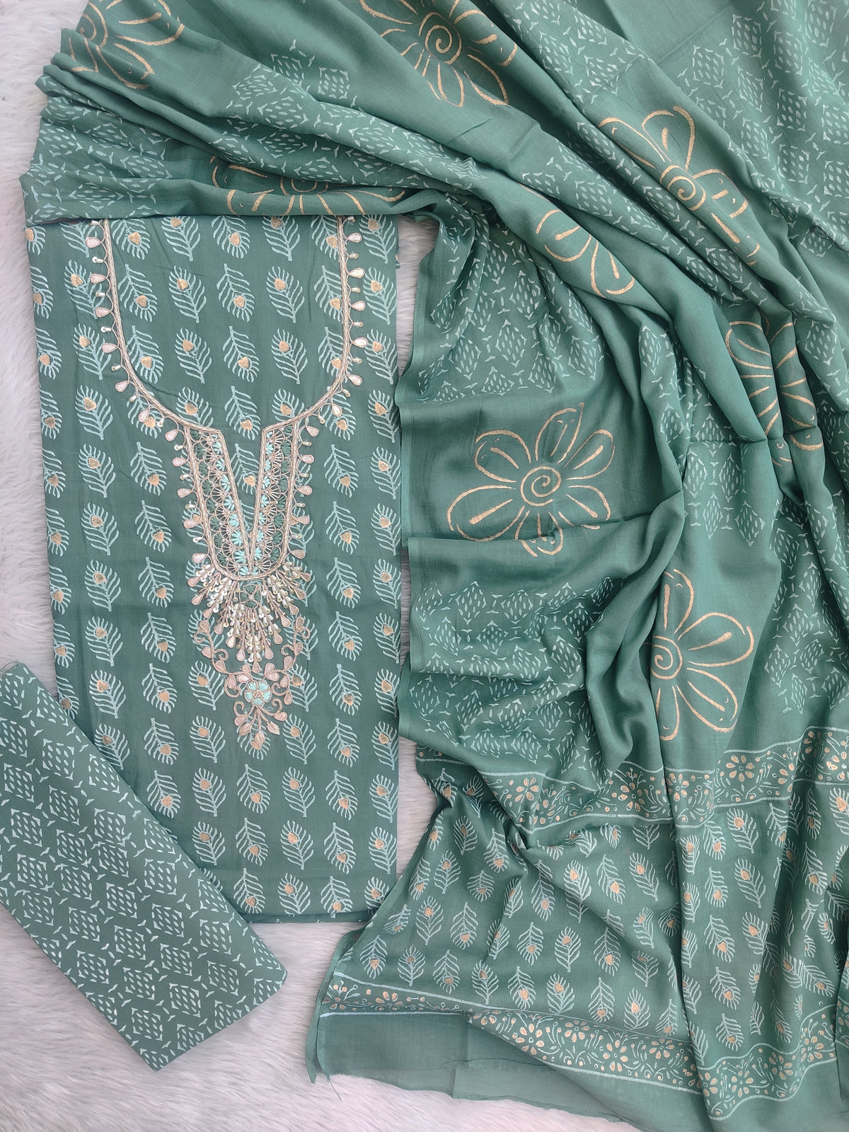 FLORAL PRINTED COTTON GOTA PATTI SUIT WITH COTTON DUPATTA1