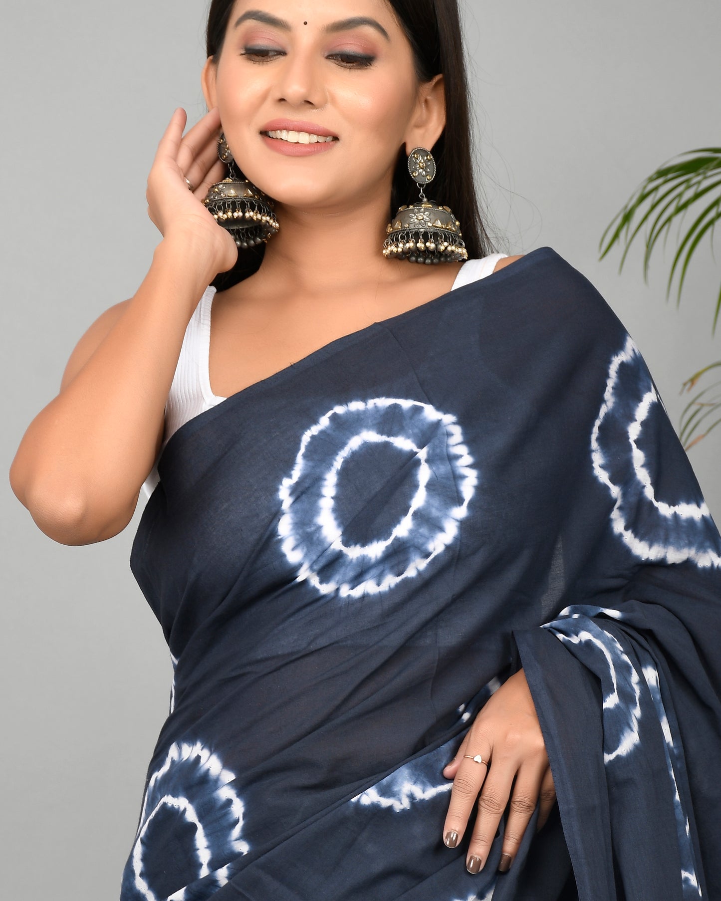 Tie and Dye Hand Block Printed Cotton Mulmul Saree with Blouse Piece