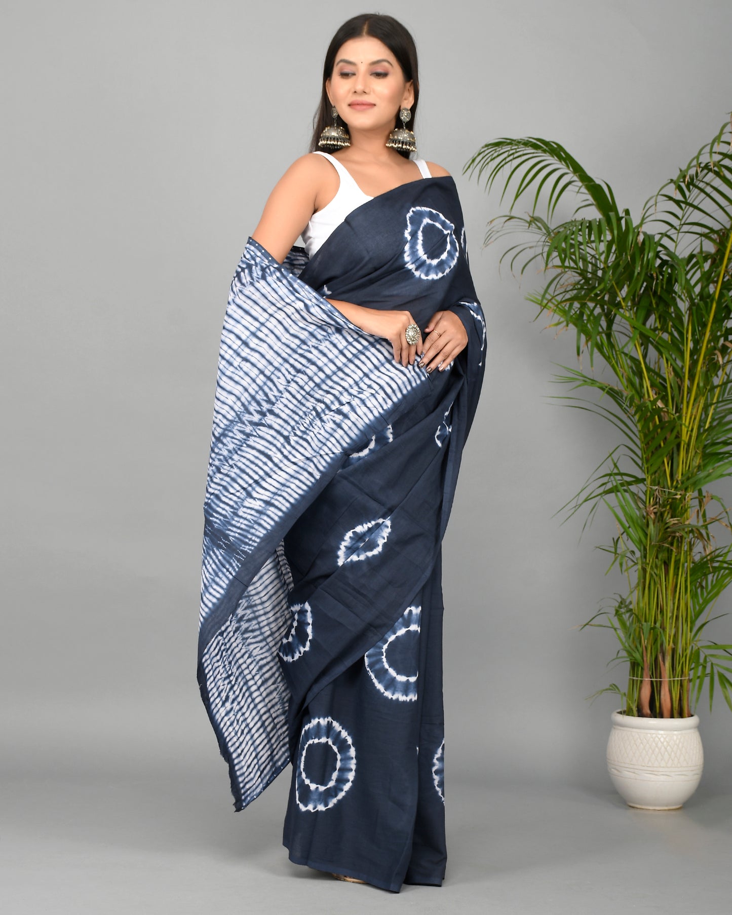 Tie and Dye Hand Block Printed Cotton Mulmul Saree with Blouse Piece